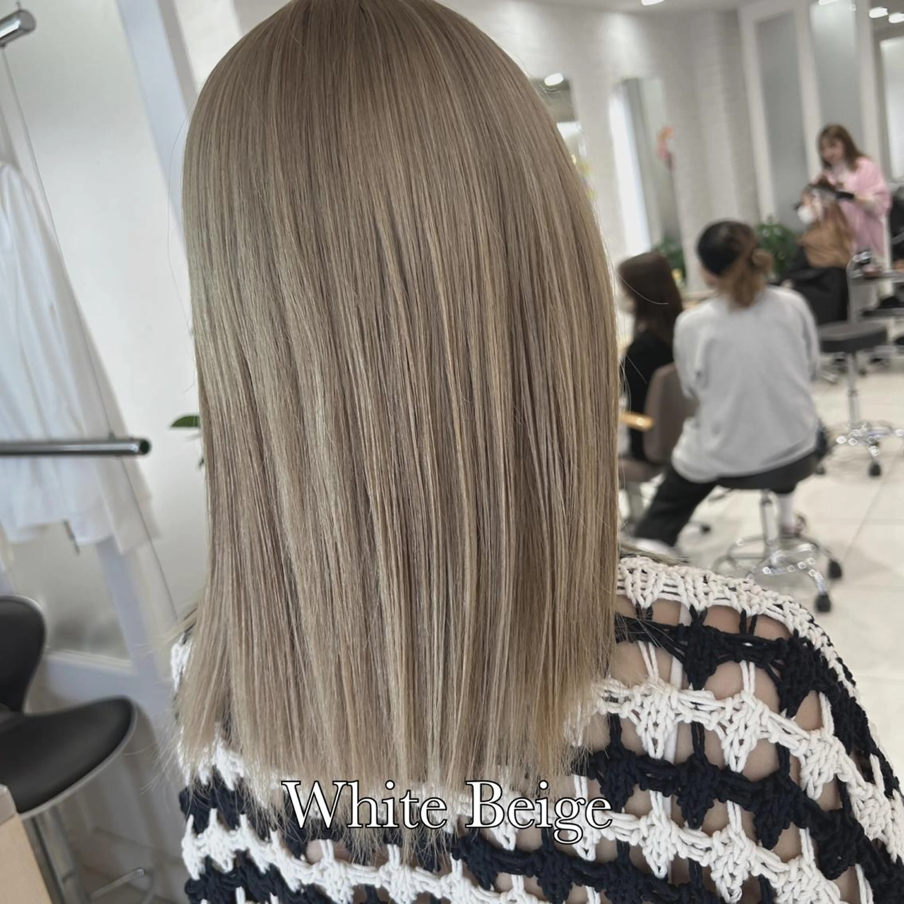 カラー Ida Akaneのヘアスタイル