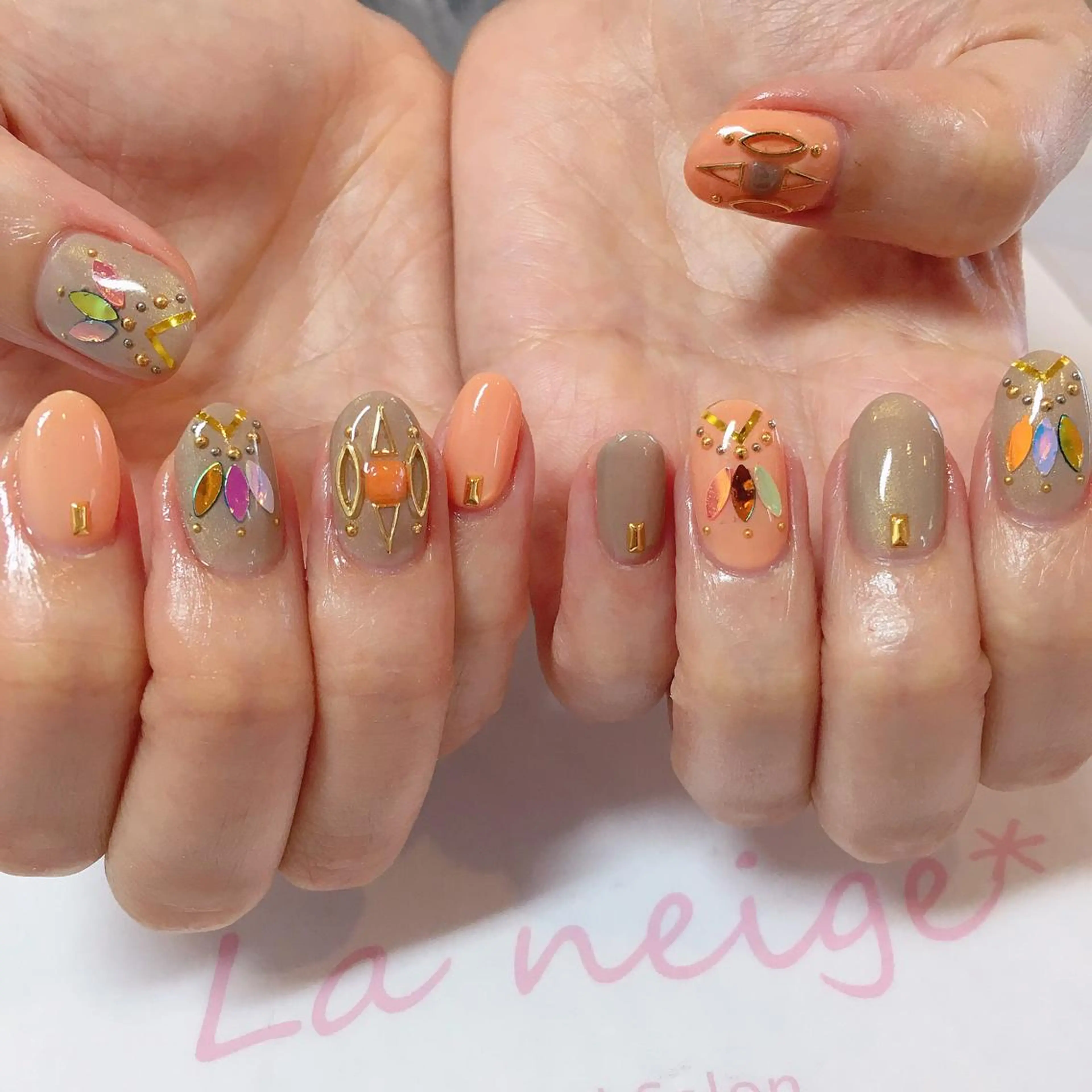 ネイル オレンジ La neige* yuki 🥯🍑のネイルデザイン