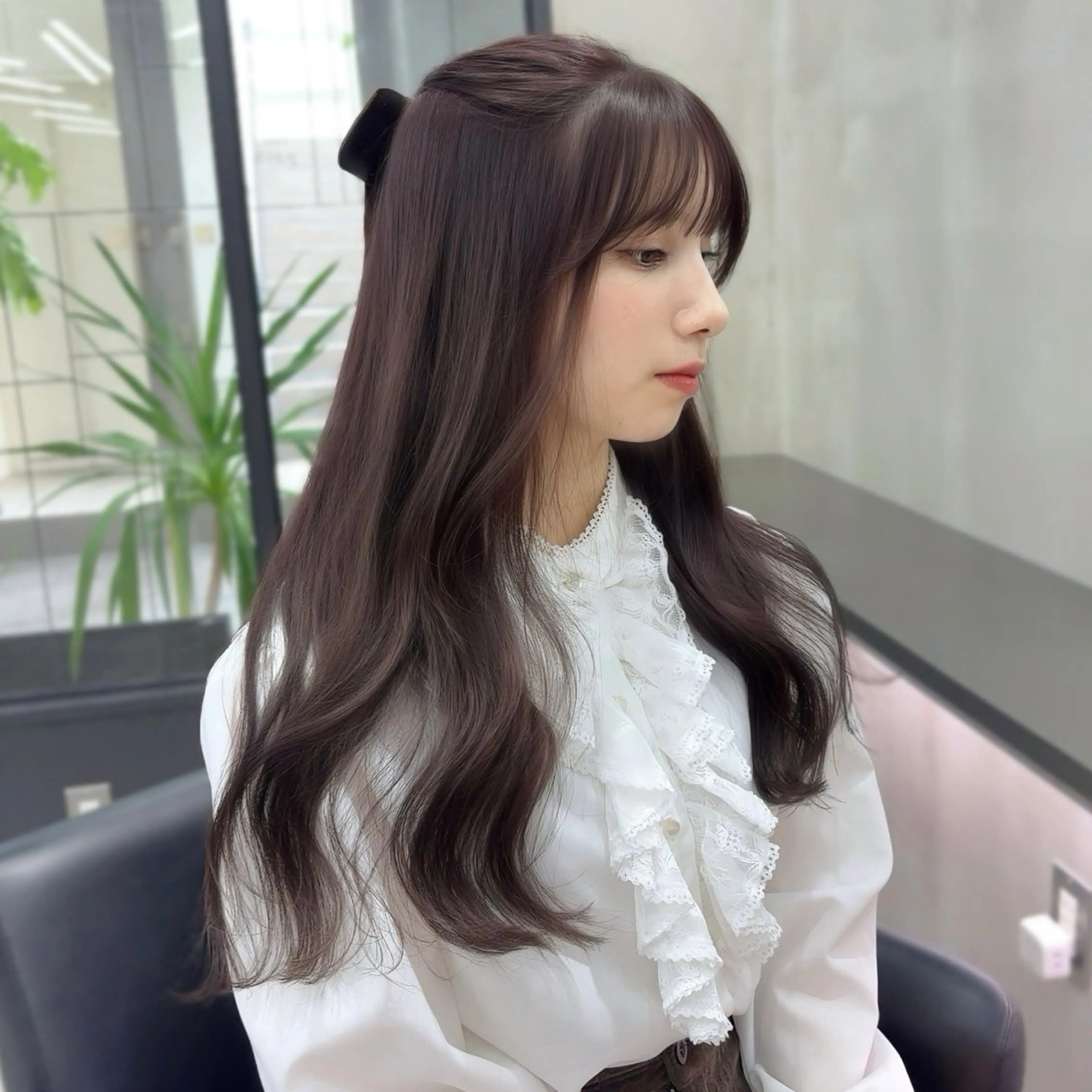 ロング カラー ヘアアレンジ 成人式 ブリーチ ラベンダーカラー ブリーチなしカラー 卒業式のヘアスタイル the path sora♡のヘアスタイル