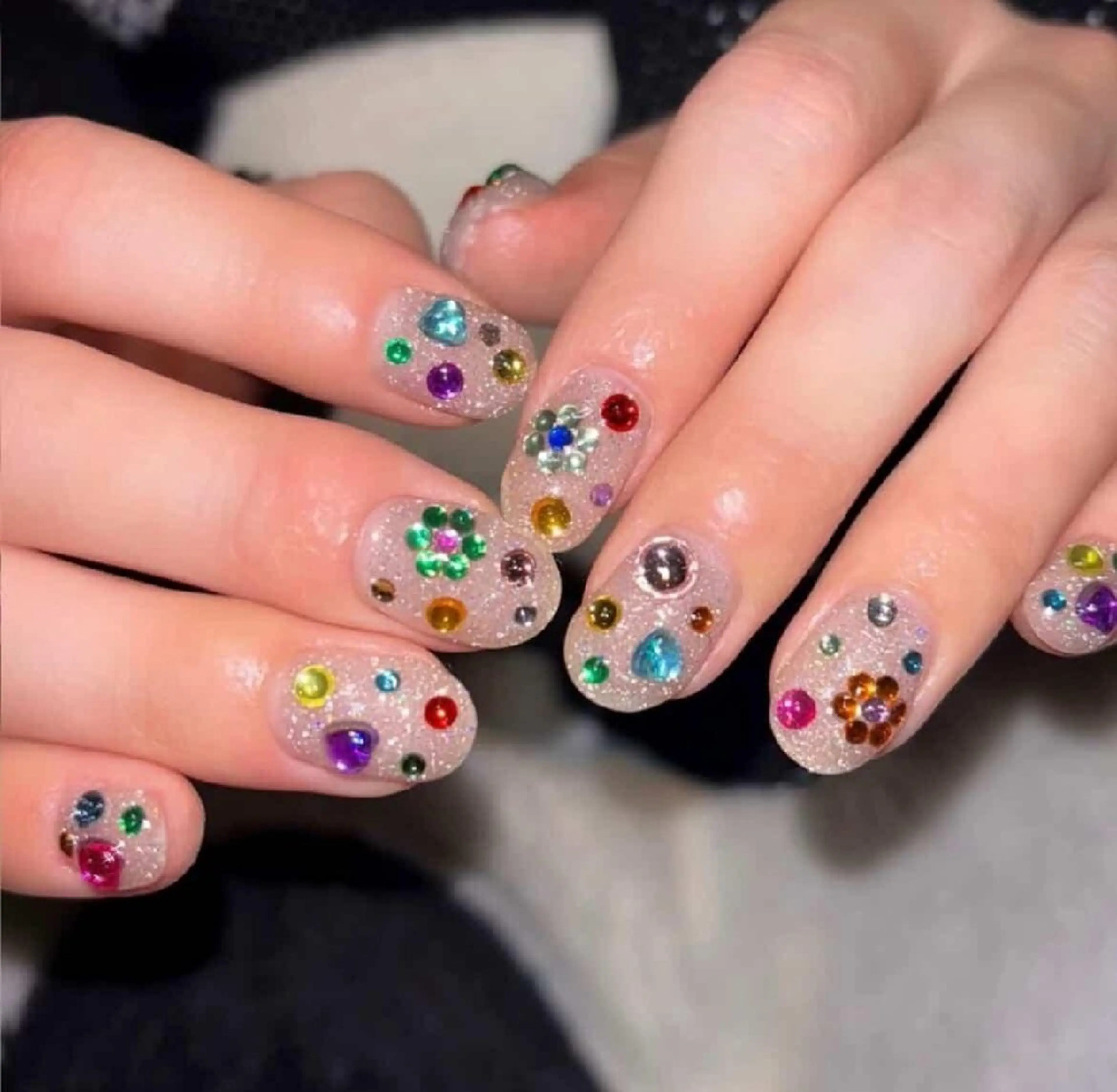 ネイル ハンドネイル 鈴木 里奈のネイルデザイン