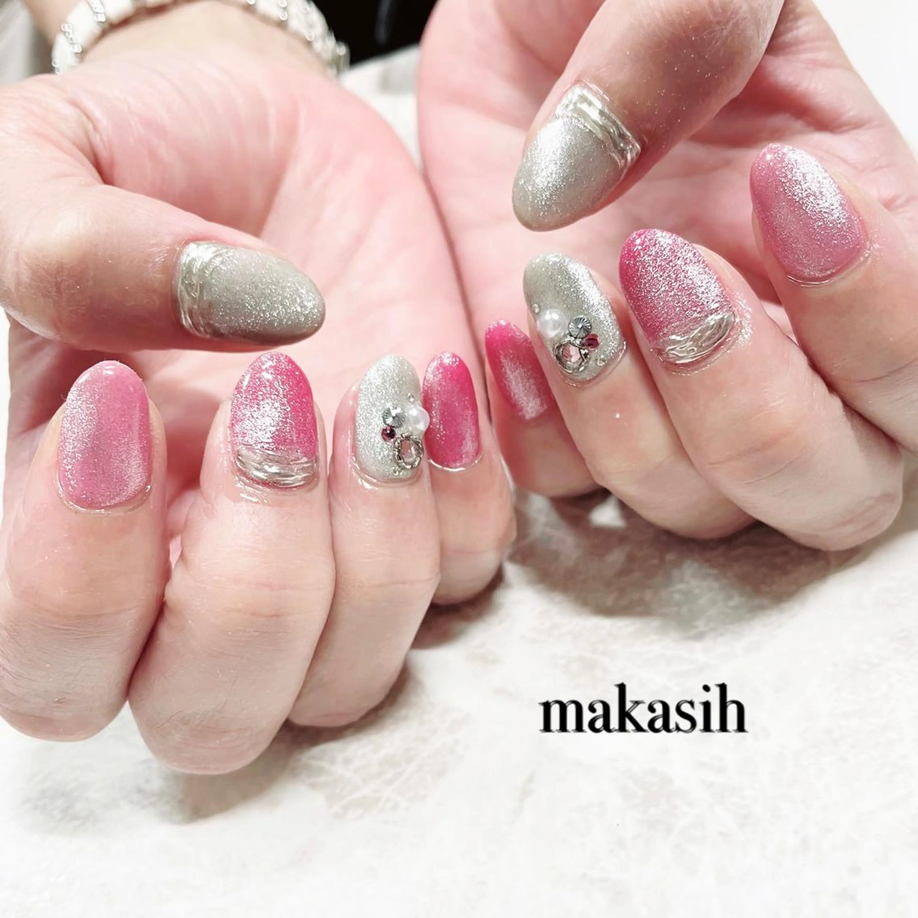 ネイル マグネットネイル ミラーネイル 濱田 美菜子のエステ・リラクイメージ