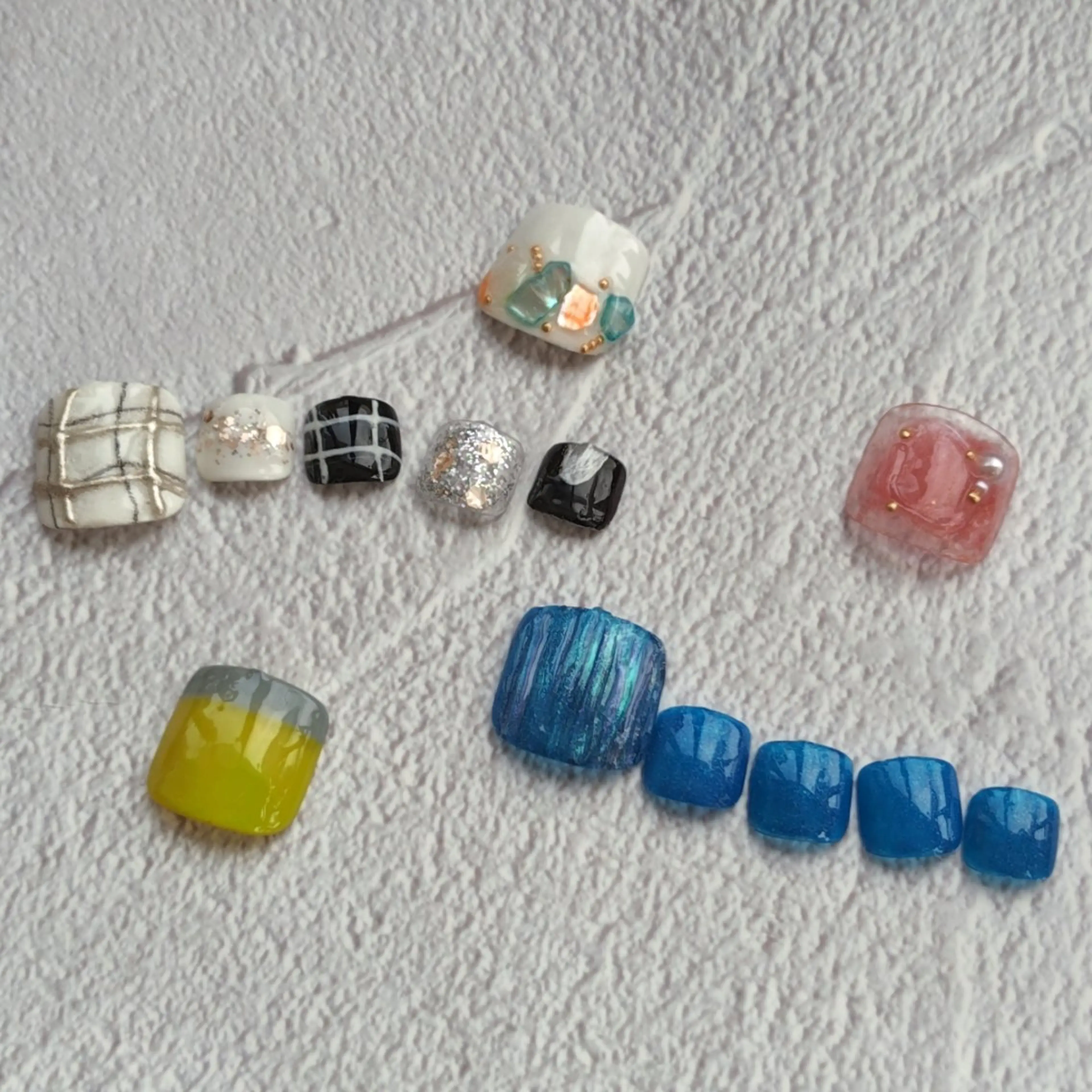 ネイル オーロラネイル チークネイル フットネイル フレンチネイル ミラーネイル フットネイル felicita服部店所属・felicita fumi♡のネイルデザイン