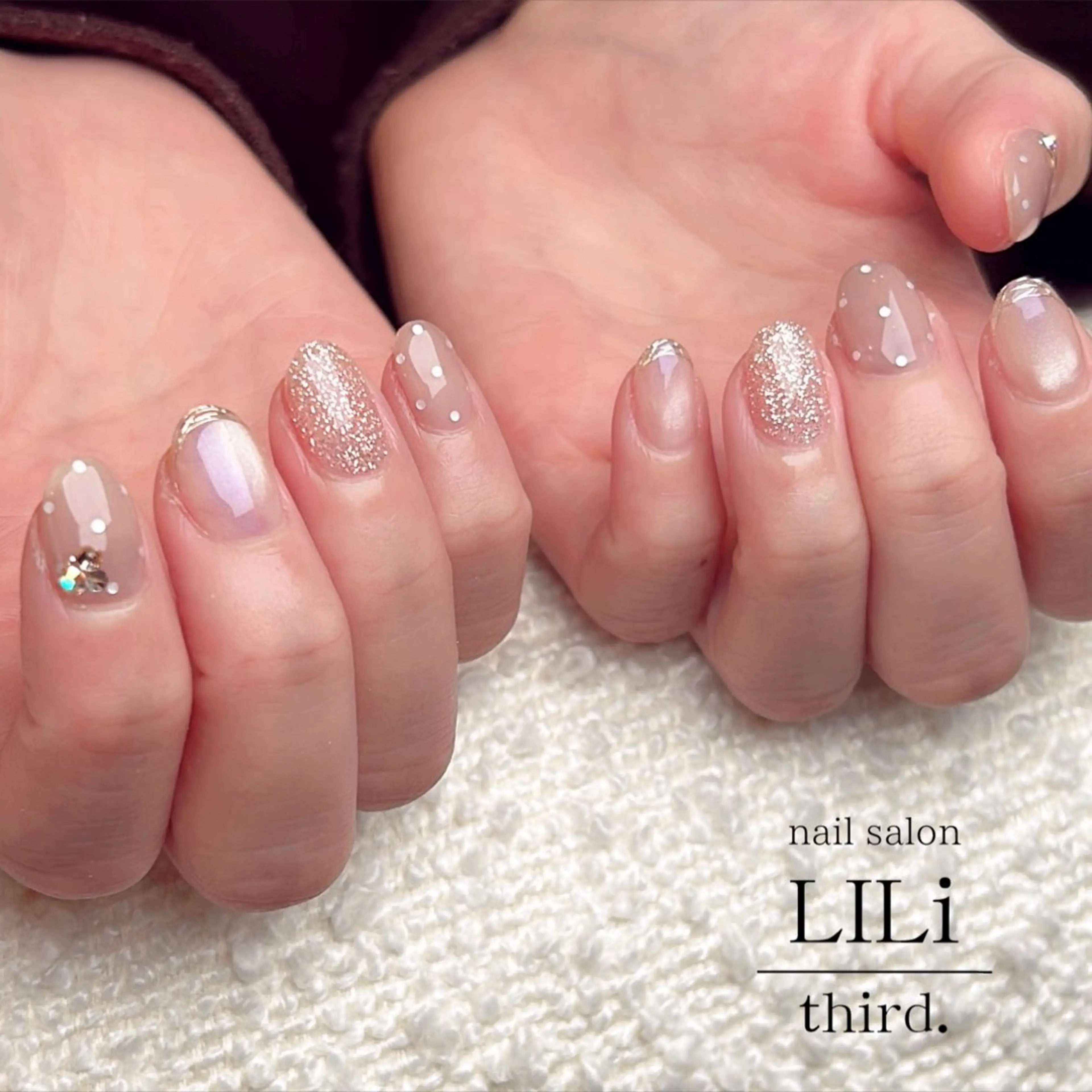 ネイル ドット ピンク ピンクベージュ ハンドネイル nail salon LILi third.所属・Saya ᵕ̈*のネイルデザイン