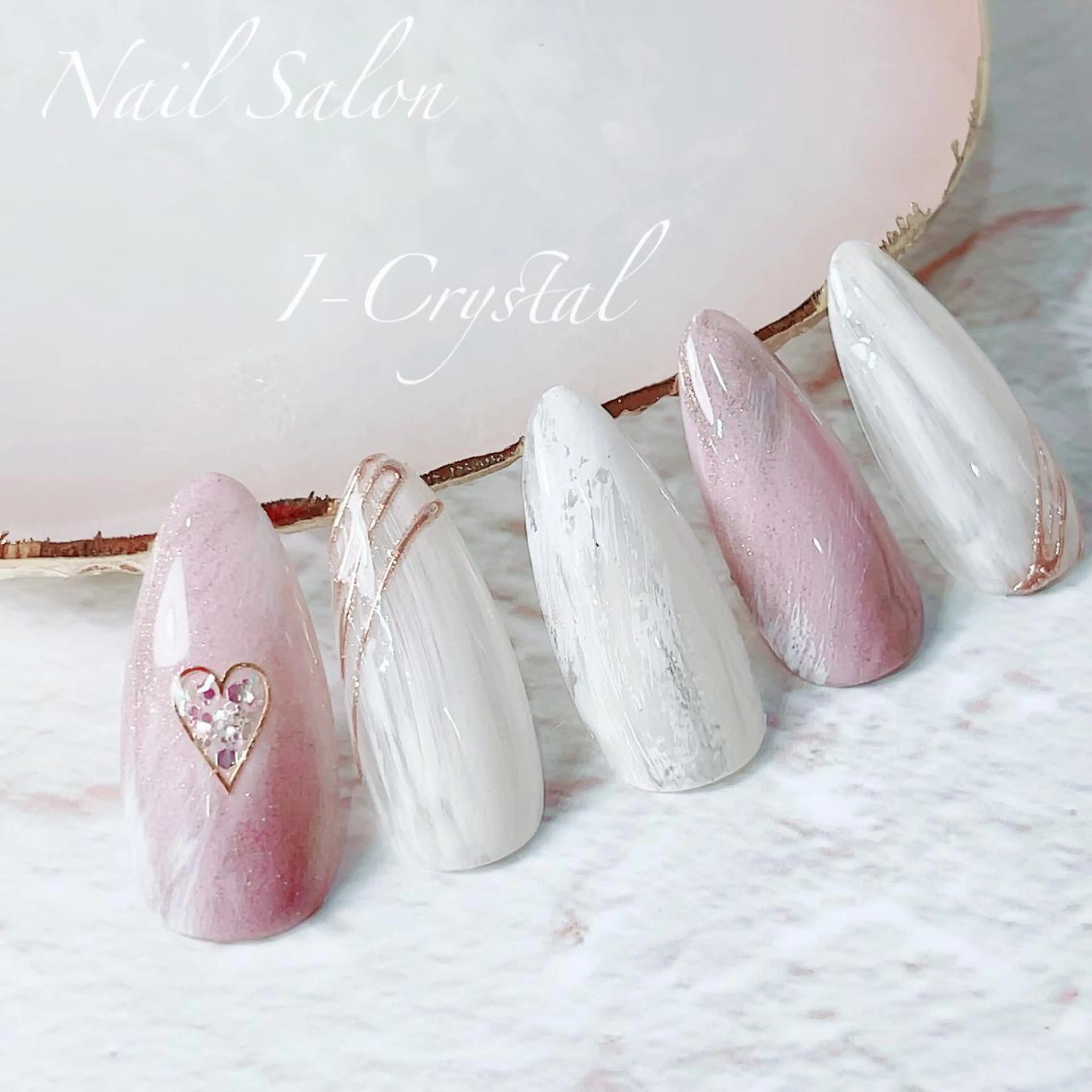 ネイル ニュアンスネイル バレンタイン 冬ネイル クリスマス NailSalon  I-Crystal所属・中村 郁美のネイルデザイン