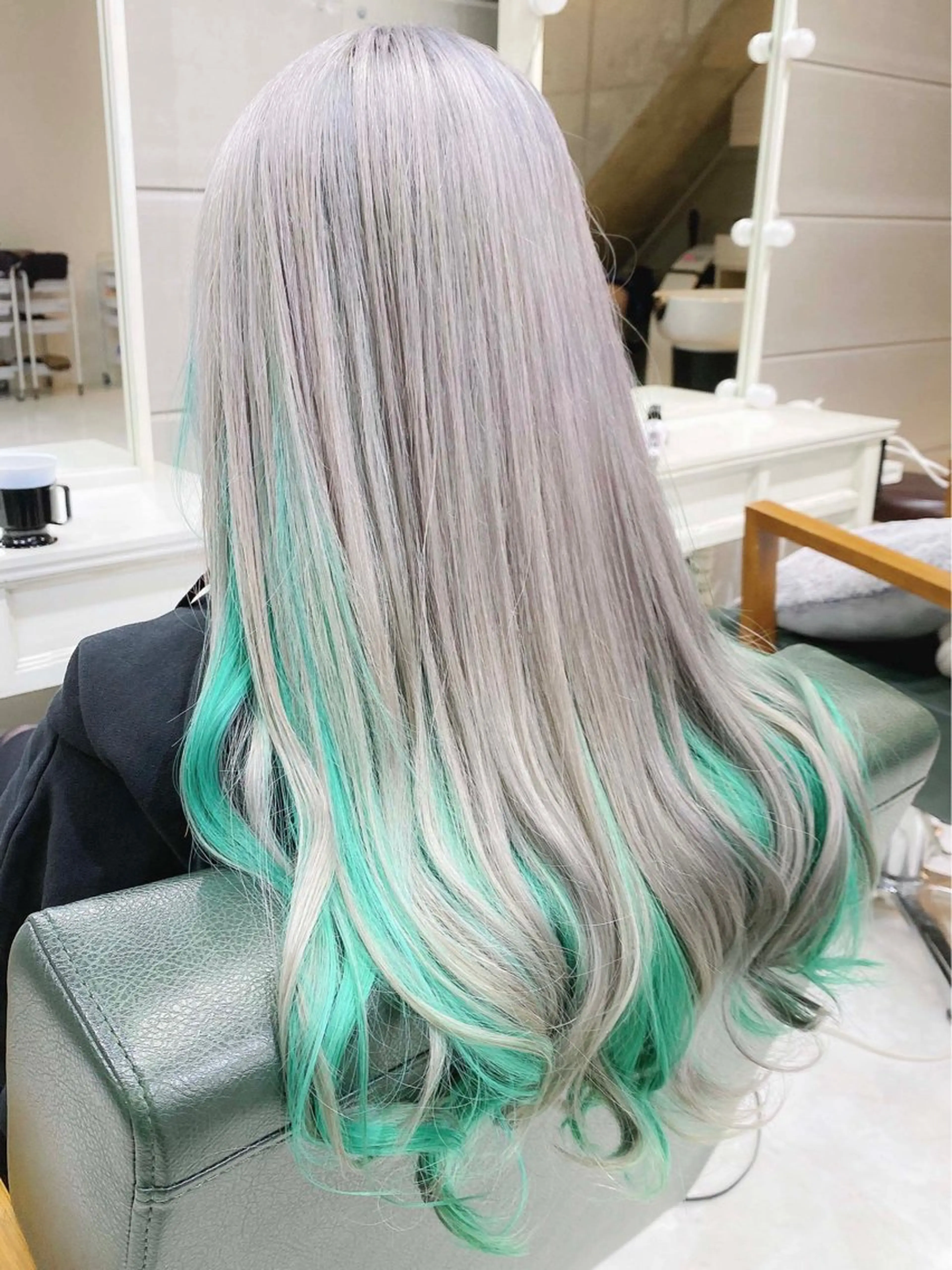 ロング カラー 𝐑𝐈𝐍𝐊𝐀 🐷🖤のヘアスタイル