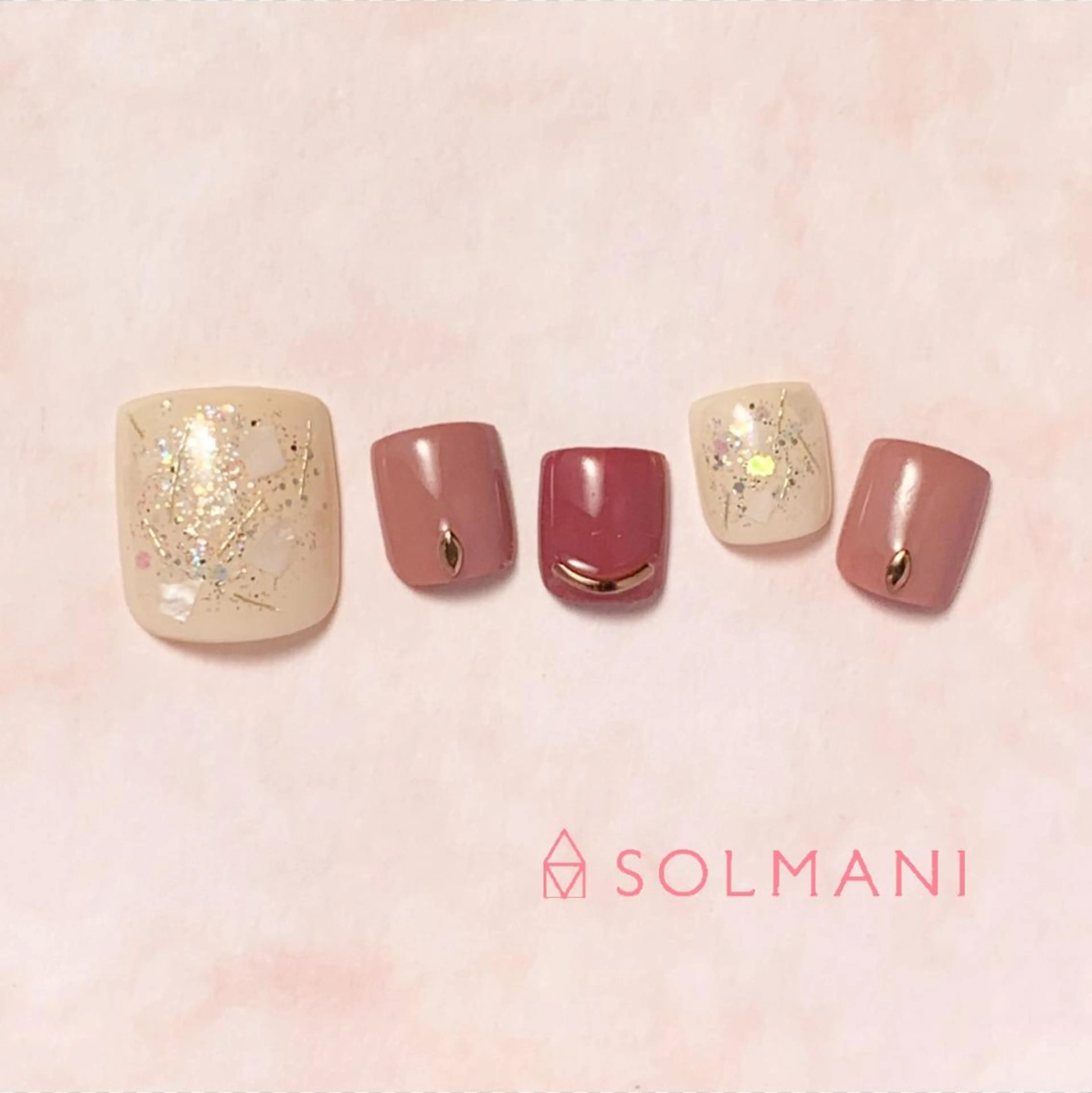 ネイル フットネイル ニュアンスネイル SOLMANI 予約担当のネイルデザイン
