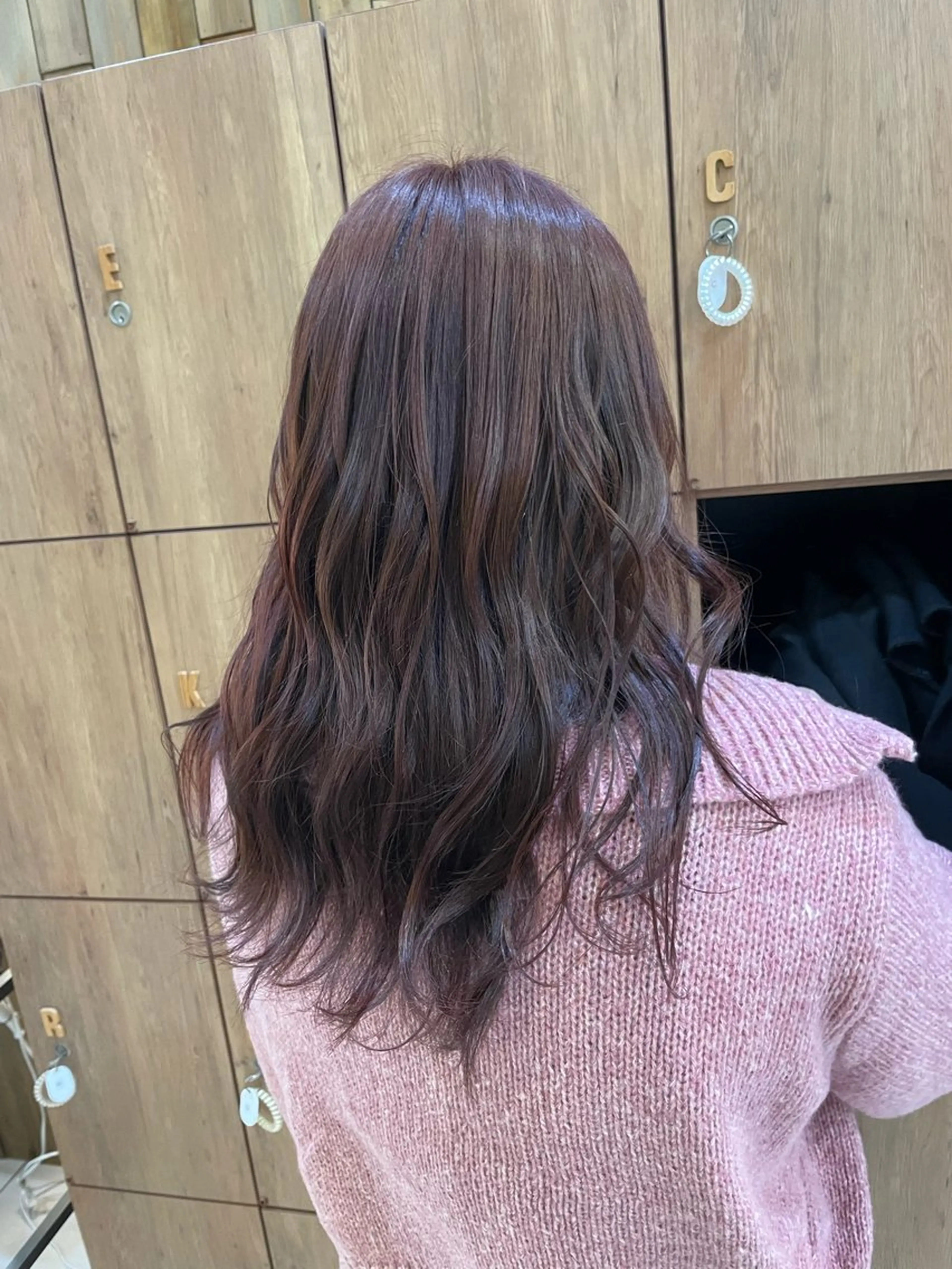 ロング 透明感color吉田 沙羅のヘアスタイル