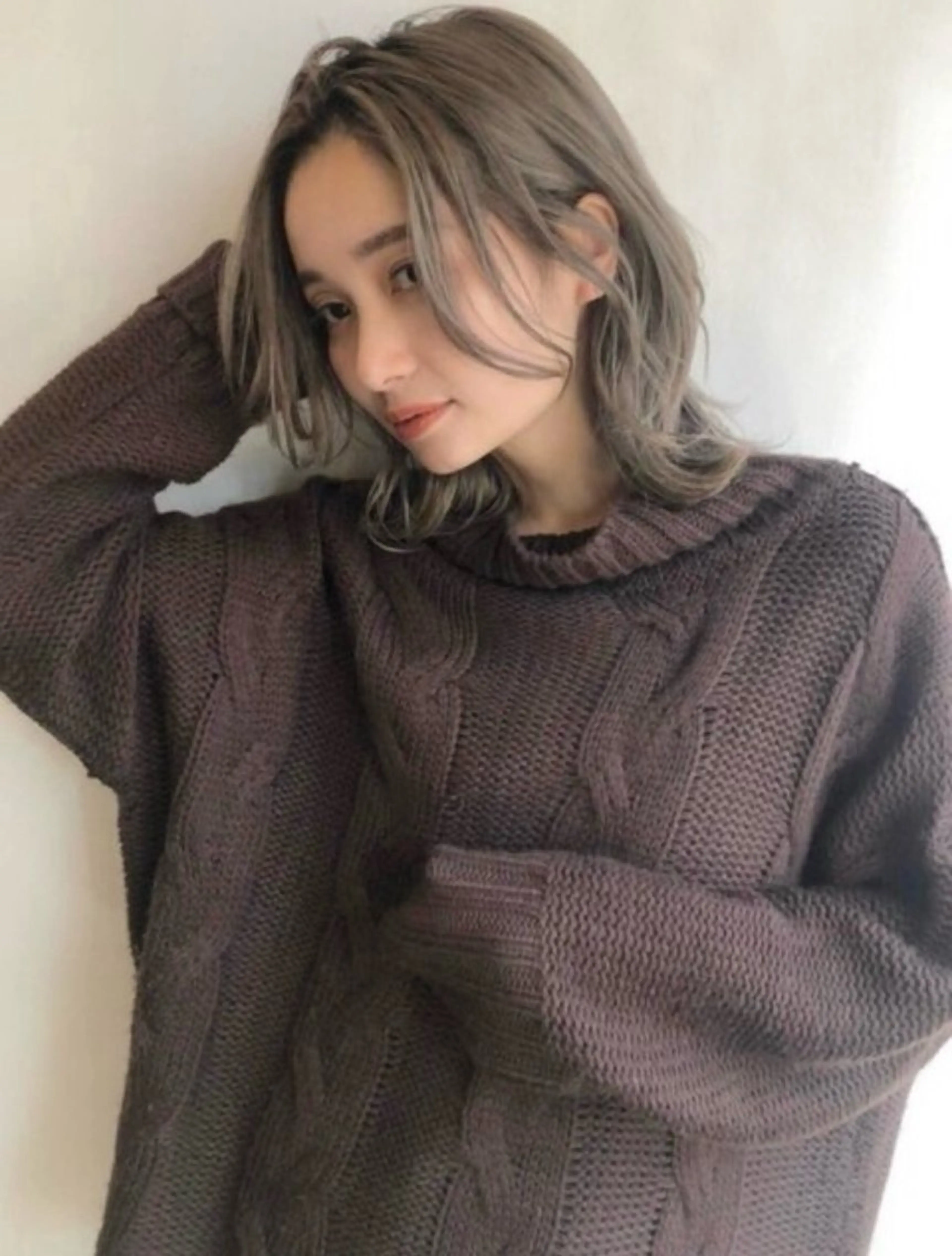 ［赤味抑えて透明感UP✴︎］ブリーチ無しWカラー＋カット＋2stepトリートメント👩🏼✨〈オリーブ系、グレージュ系〉の写真