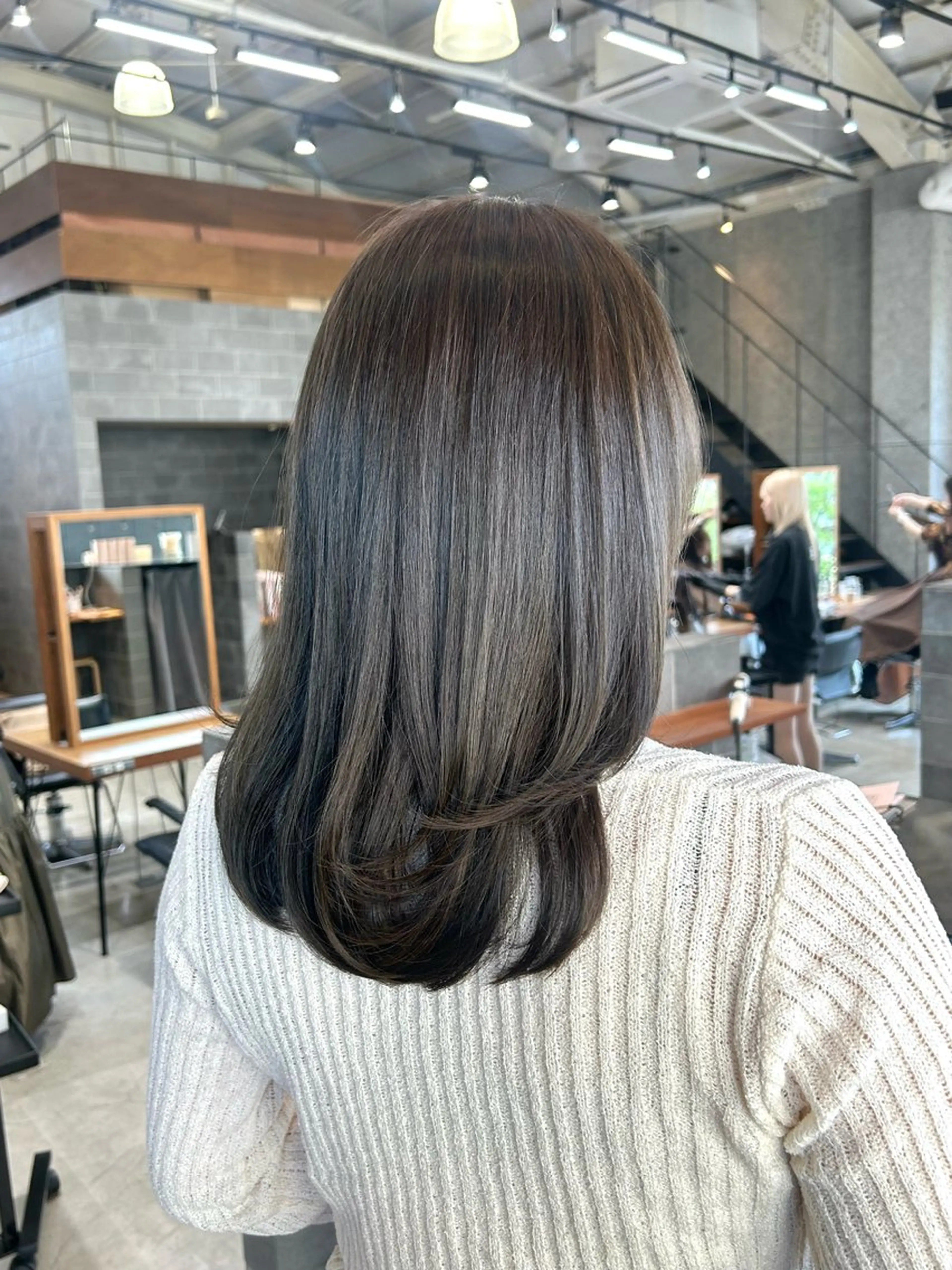 ミディアム カラー 🍋髪質改善× 透明感カラー ジュリのヘアスタイル