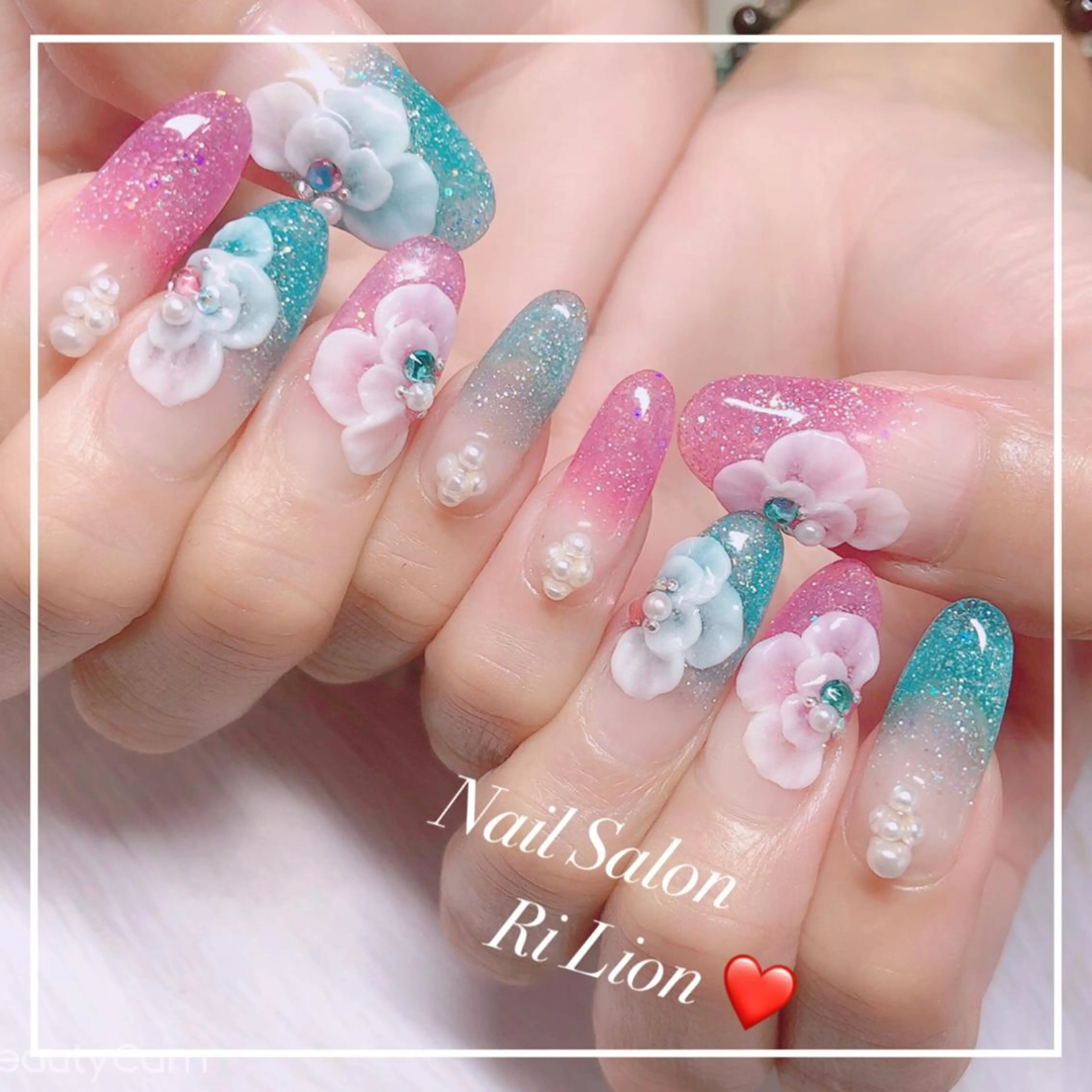 ネイル RiLion💗 Risa🦋💜のネイルデザイン
