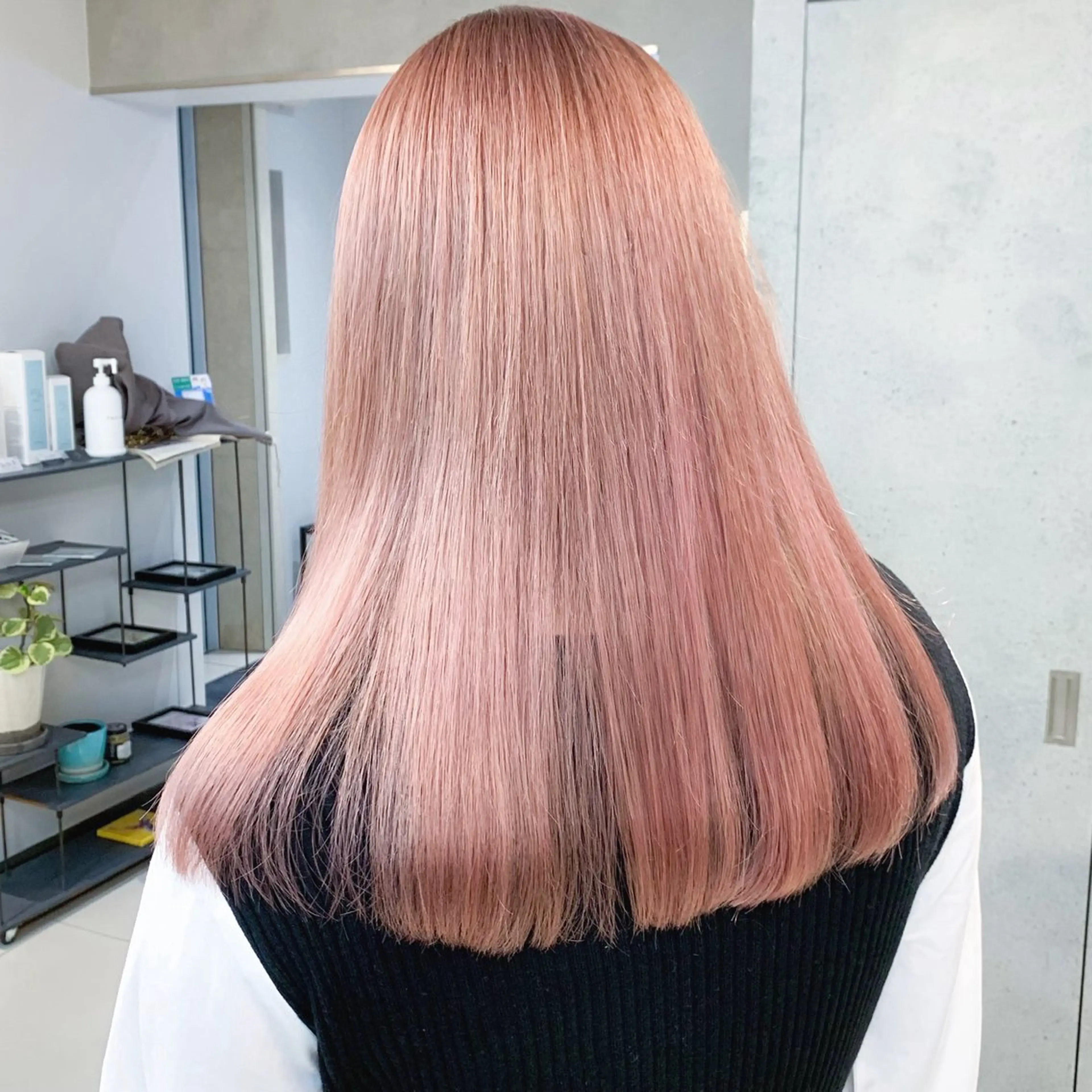 セミロング カラー ベージュカラー ピンクカラー ピンクベージュ raika .のヘアスタイル