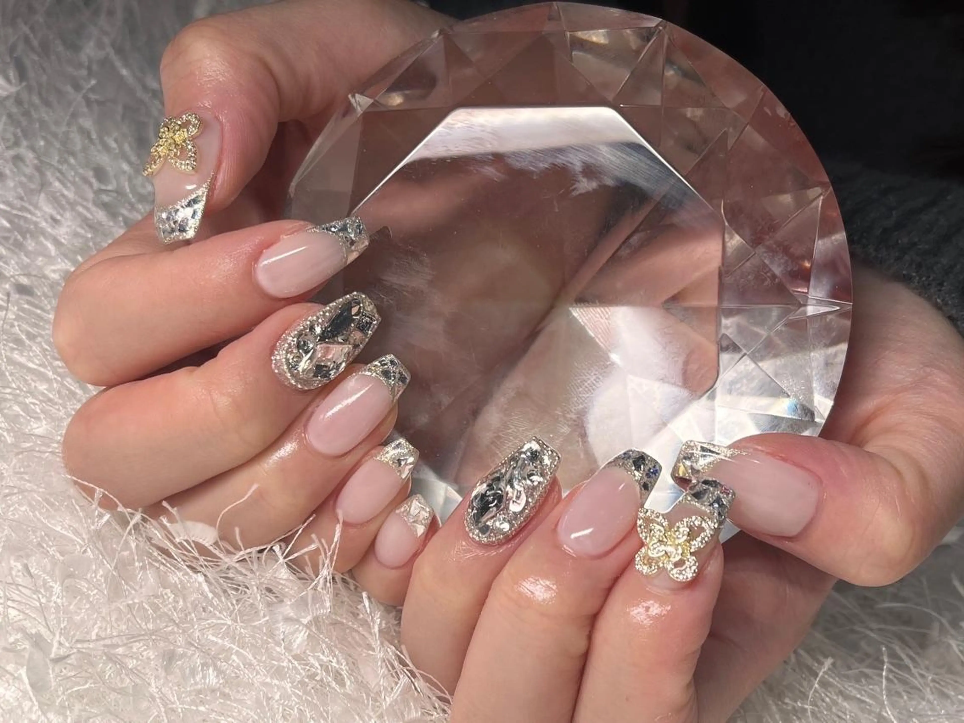 ネイル オーロラネイル 長さ出し フレンチネイル ジェルネイル ガラスフレンチ ハンドネイル Nail&eye Belire 新宿のネイルデザイン