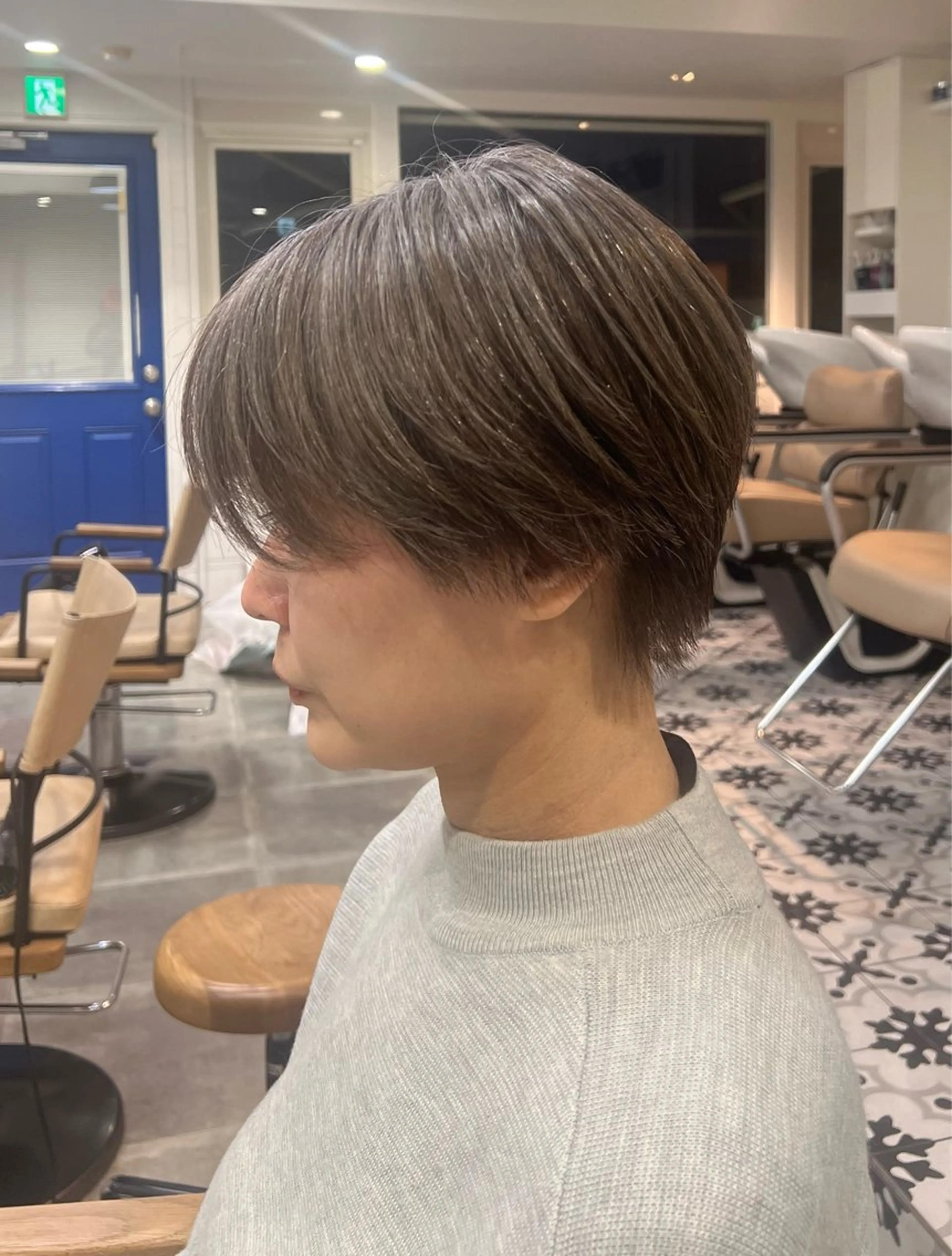 ショート BUZZ 自由が丘所属・ogura hitomiのヘアスタイル