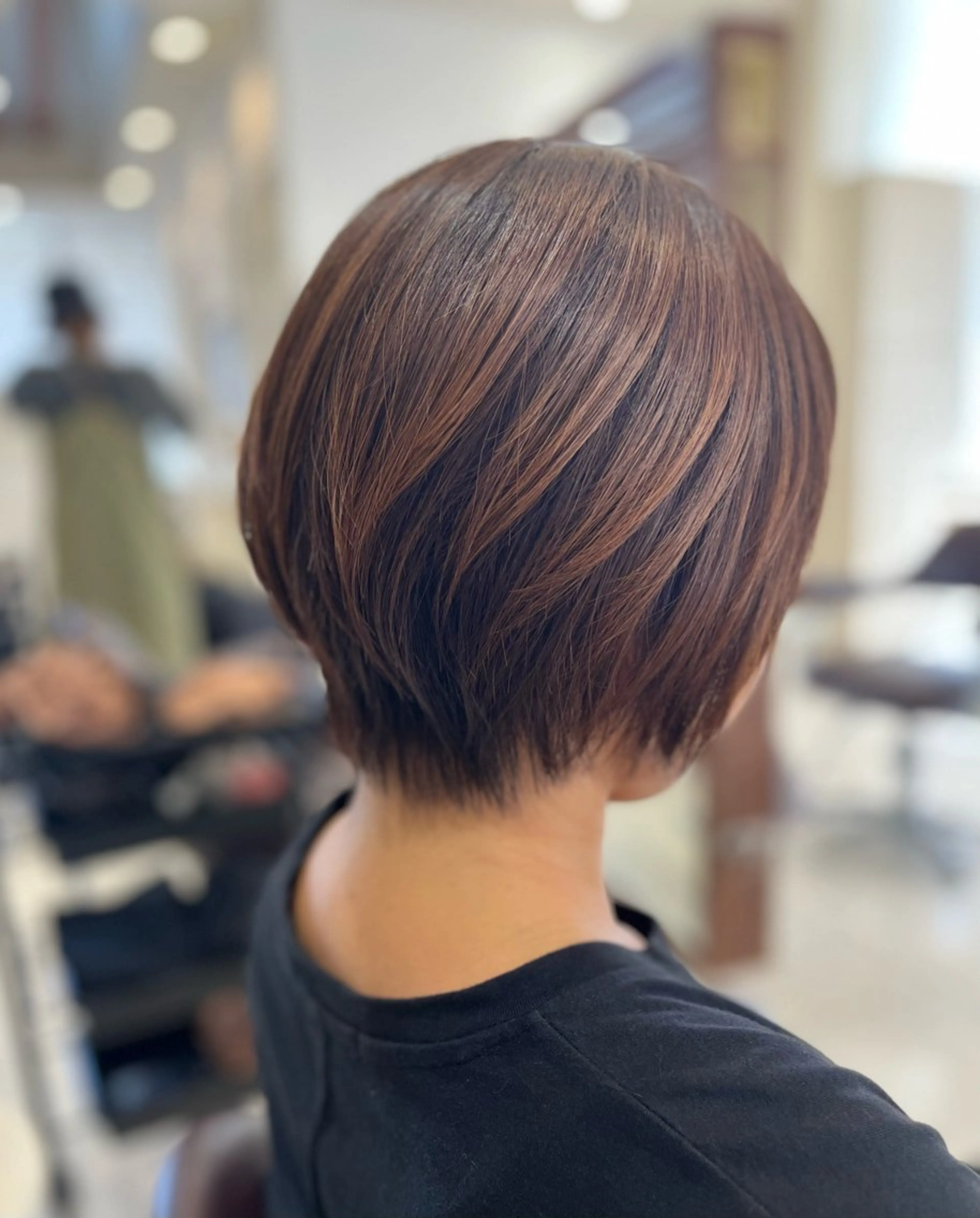ショート ツヅキ マスミのヘアスタイル