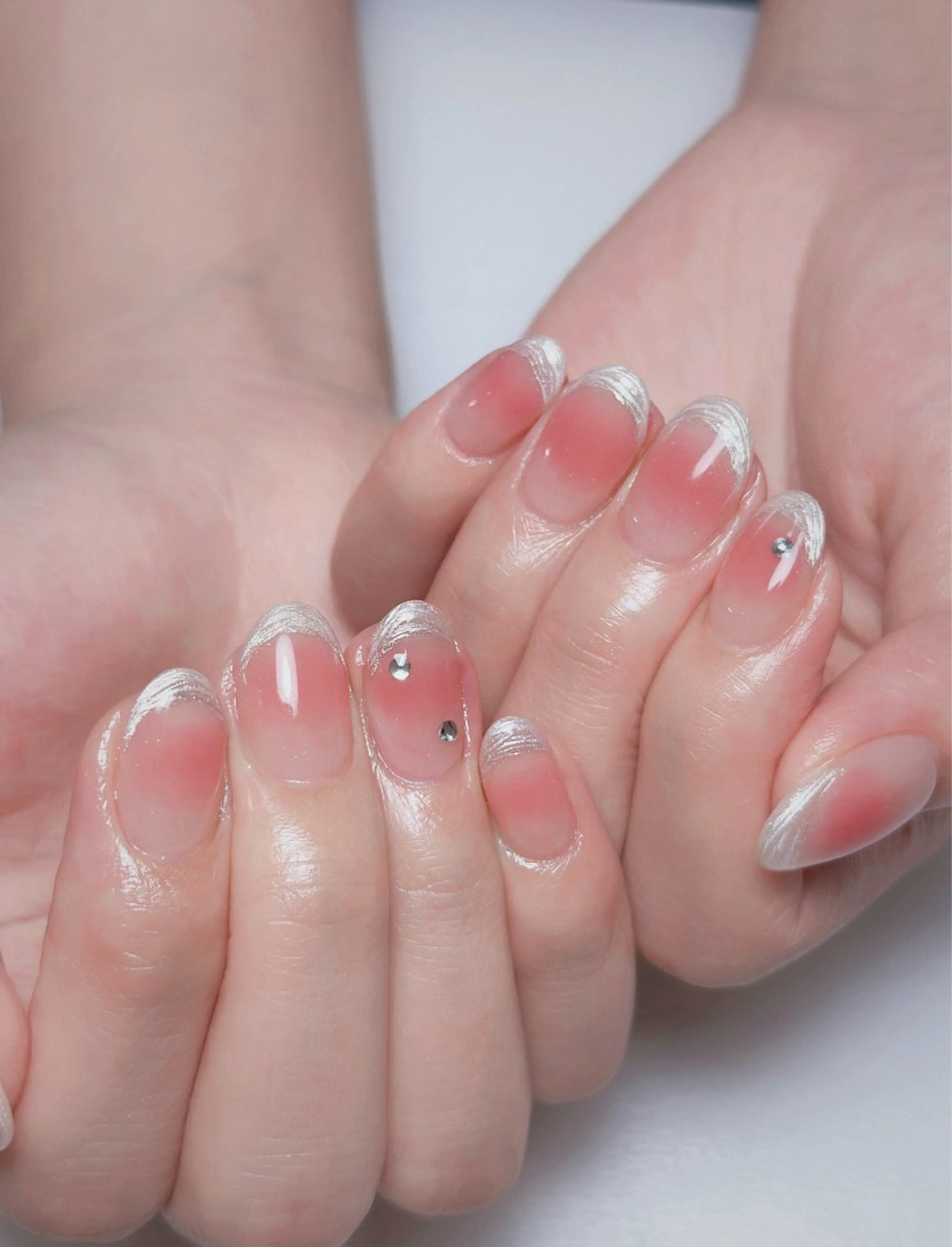 ネイル オーロラネイル 長さ出し フットネイル ラメ(グリッター) ラメグラデーション ハンドネイル 👍thumbs up nail👍のネイルデザイン