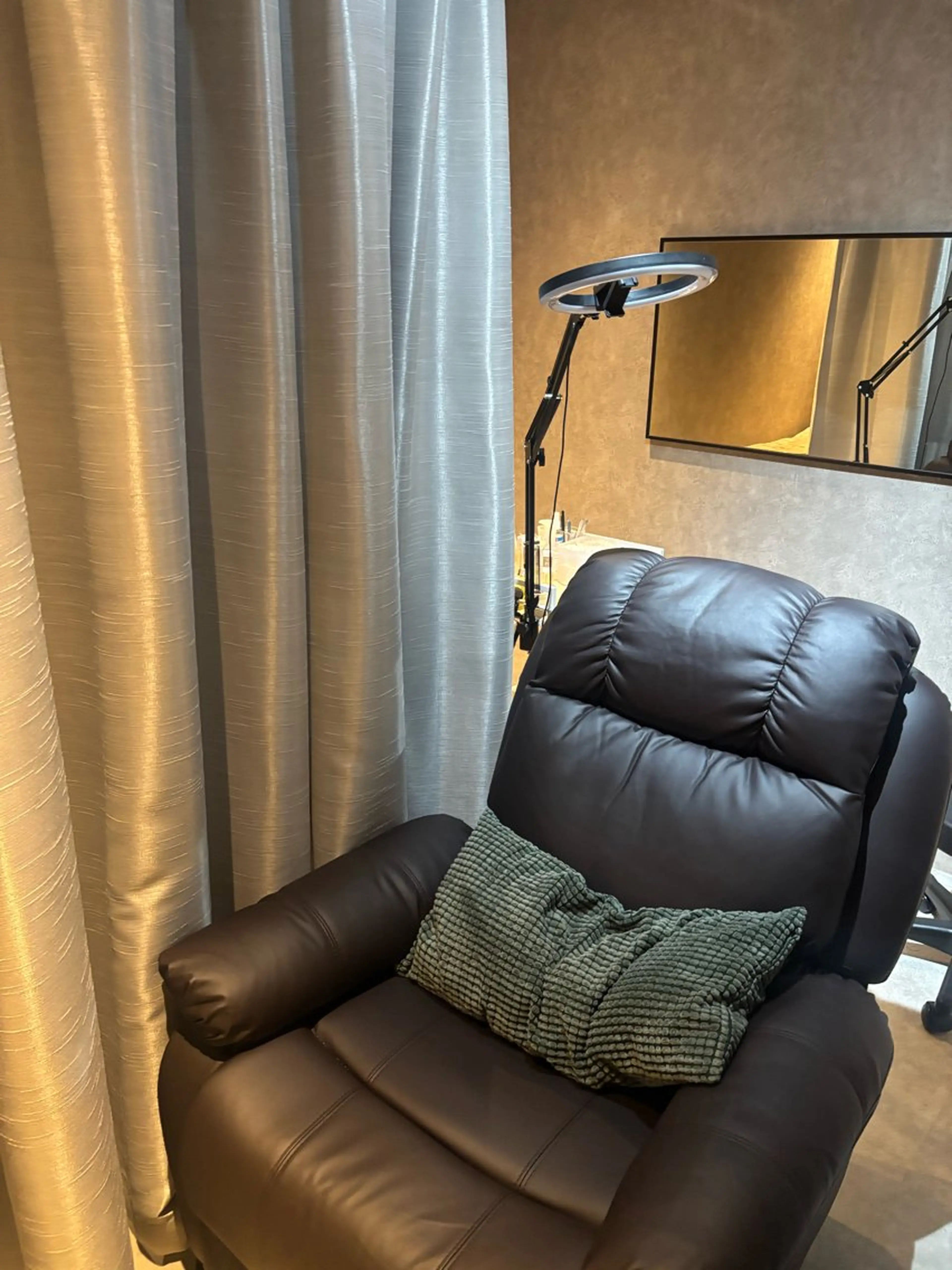 マツエク・マツパ まつ毛ヘッドスパ専門店Michel所属・juri ミシェル 天神南/まつパの眉毛・アイブロウイメージ