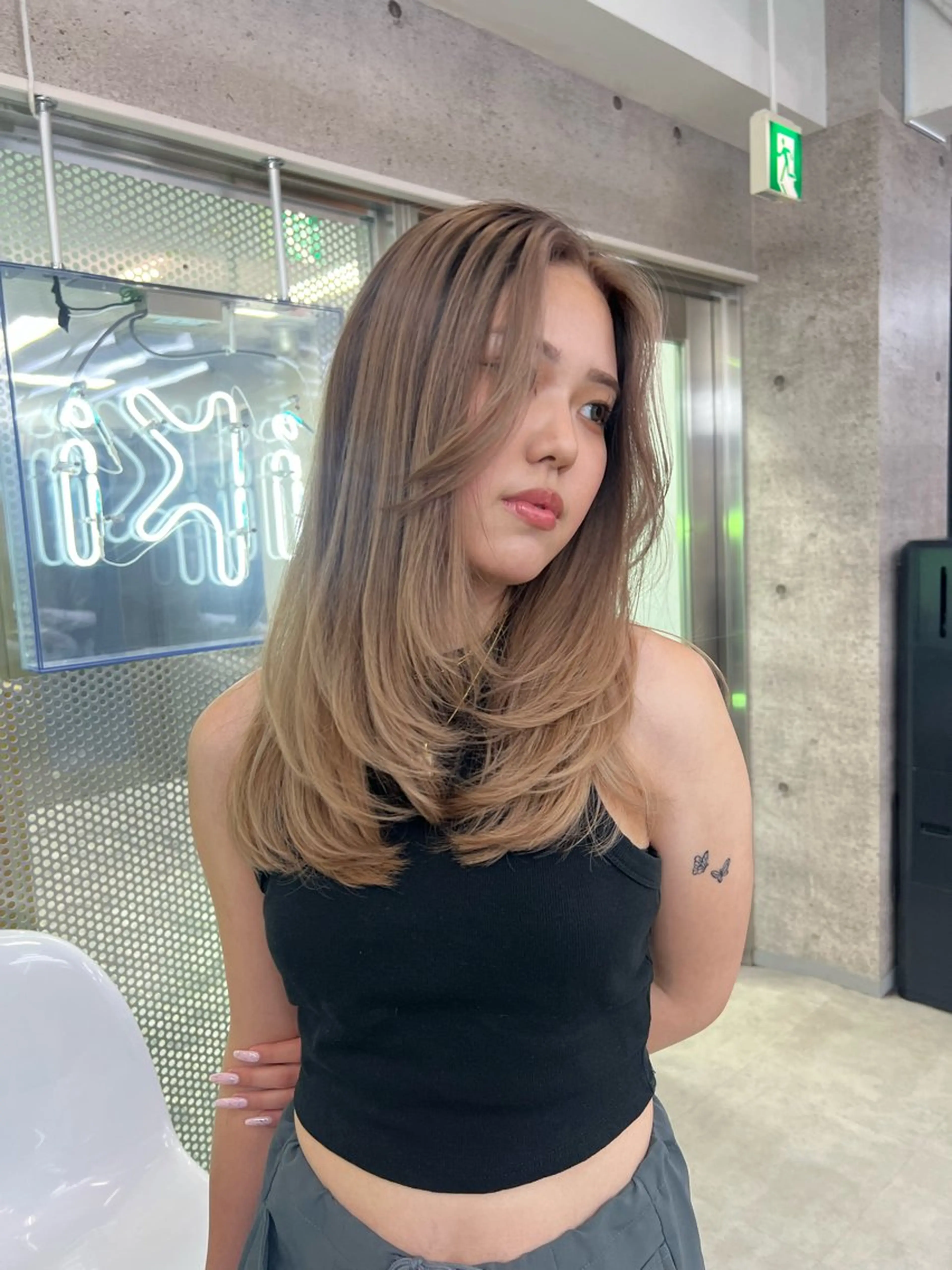 ロング レイヤーカット アンナ🦋海外ヘア バレイヤージュのヘアスタイル