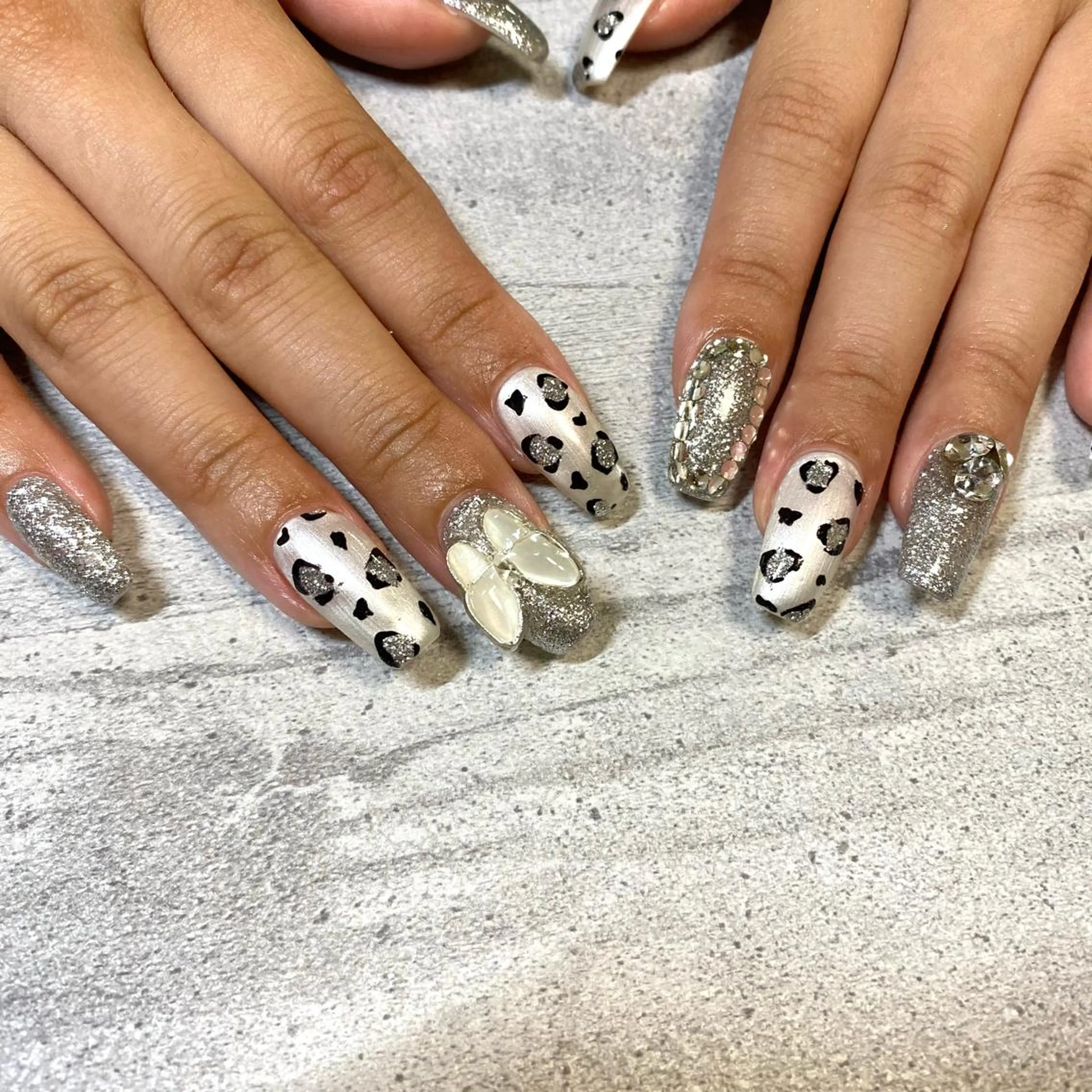 ロング カラー パーマ ヘアアレンジ メンズ キッズ ネイル マツエク・マツパ アイブロウ ハンドネイル ハンドケア 今福鶴見ネイル 8(ｴｲﾄ)のネイルデザイン