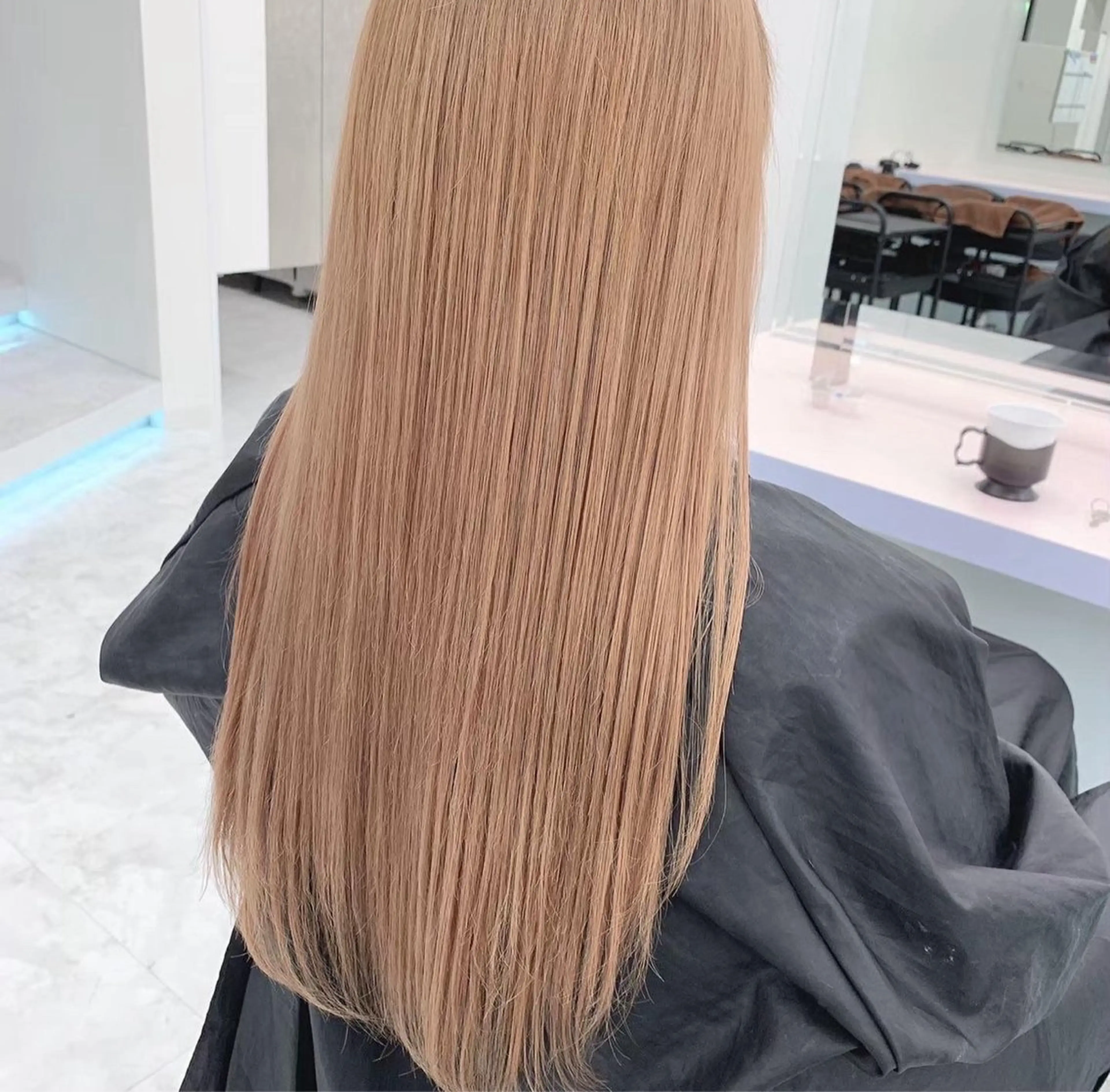 カラー ベージュ・グレー ジュ達人KOJIROのヘアスタイル