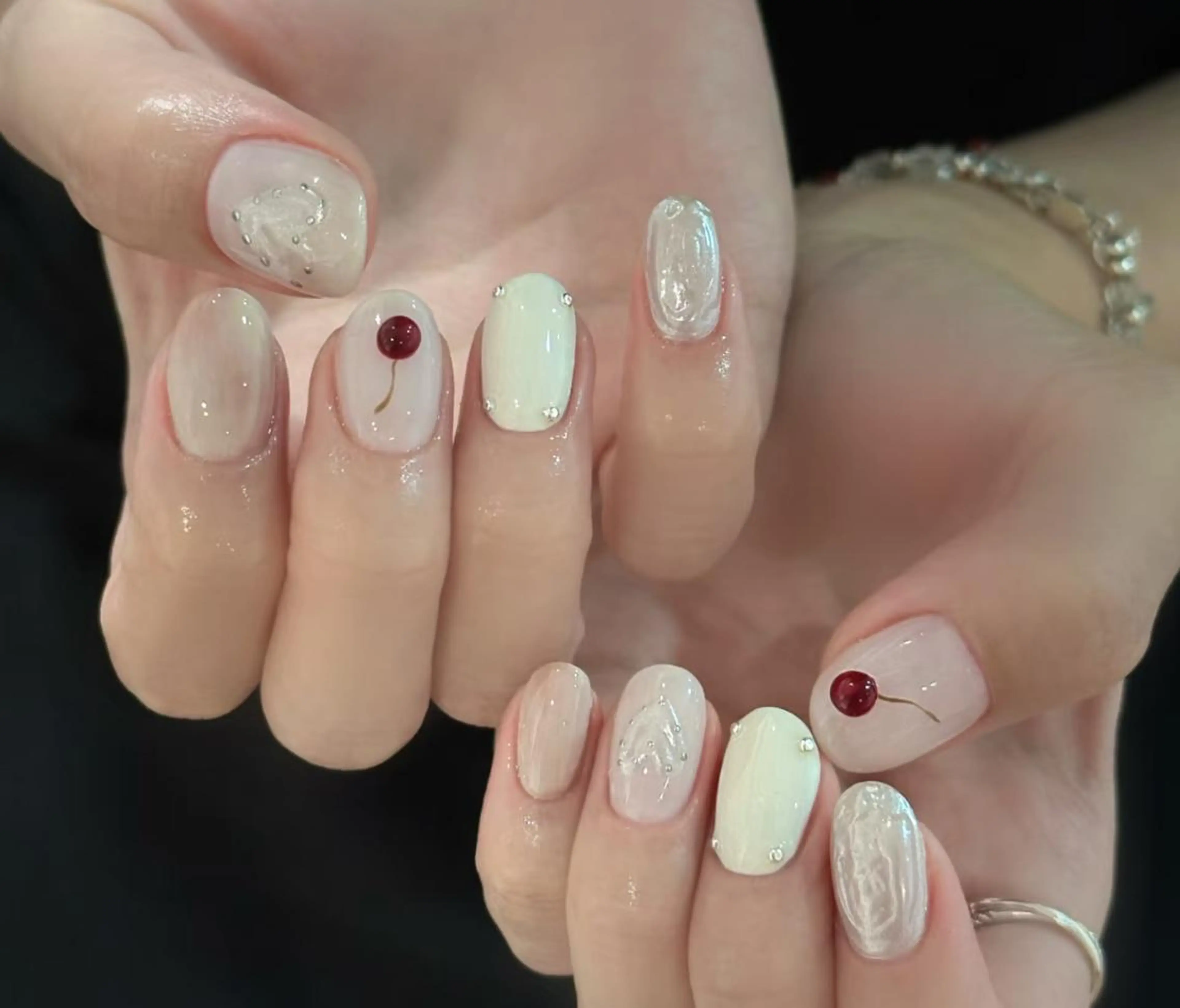 ネイル ハンドネイル 🎀 KiKi_nailのネイルデザイン