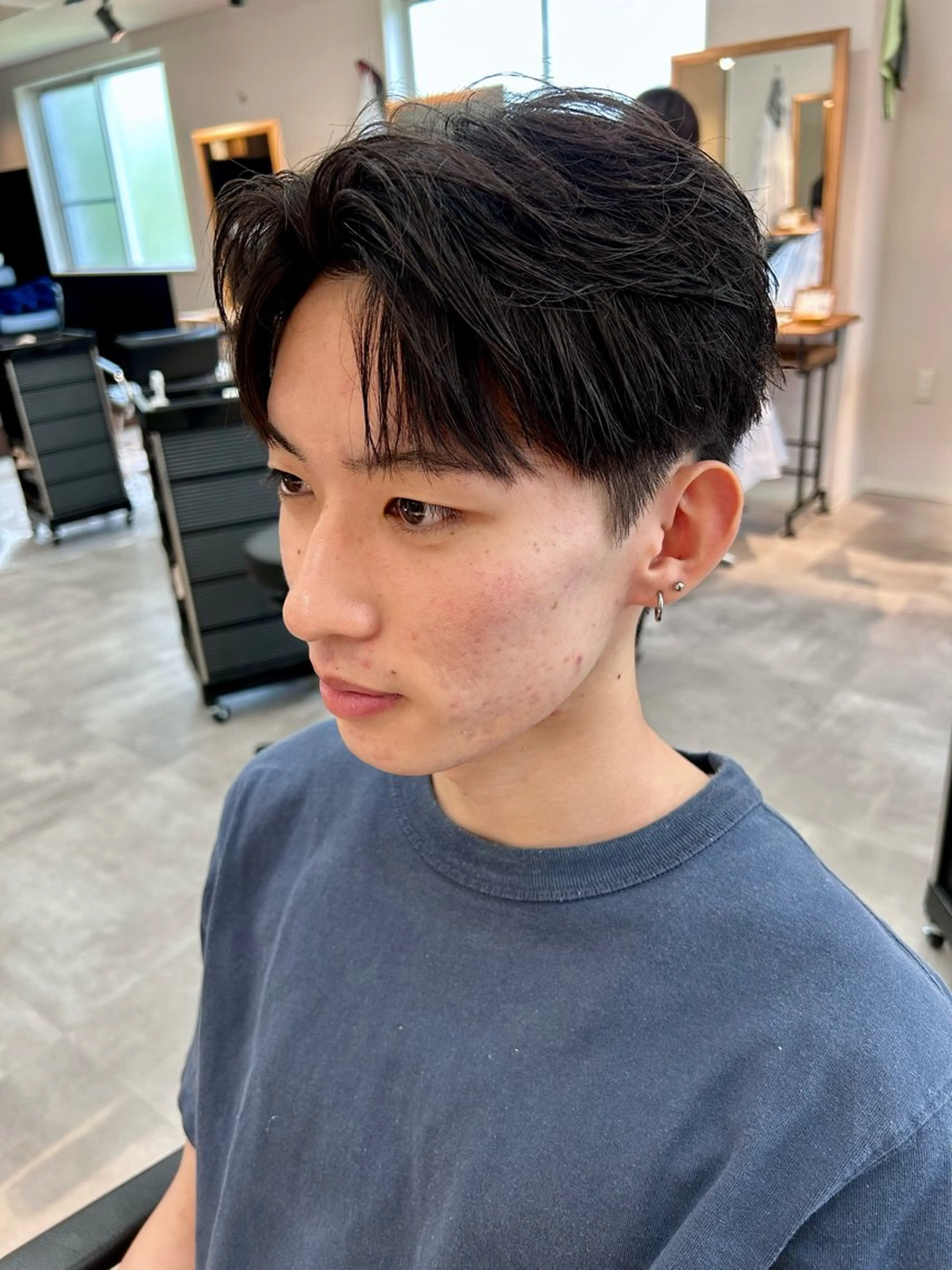 メンズ センターパート 男の理想を叶える🔥 メンズパーマ特化｜関のヘアスタイル