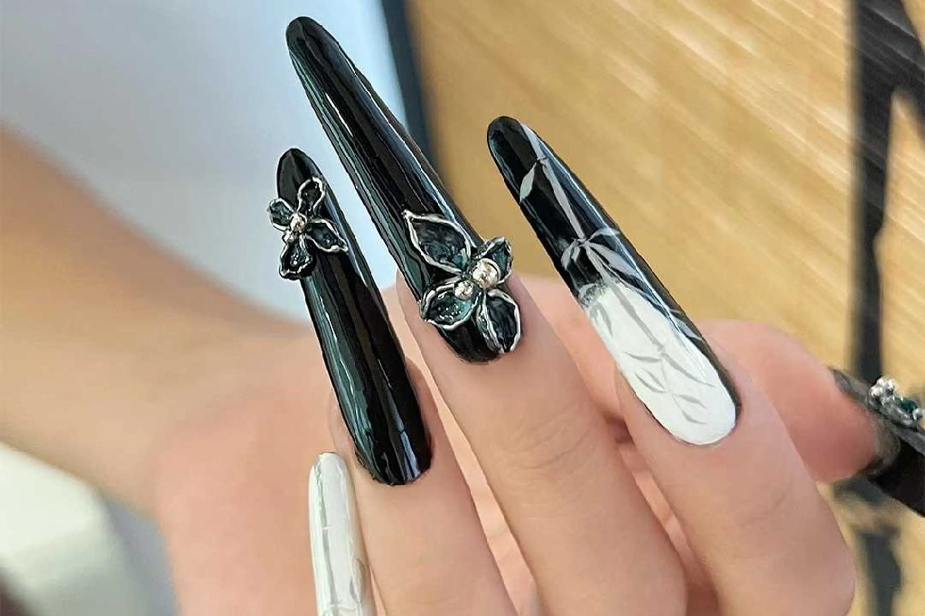 ネイル 鈴木 彩星のネイルデザイン