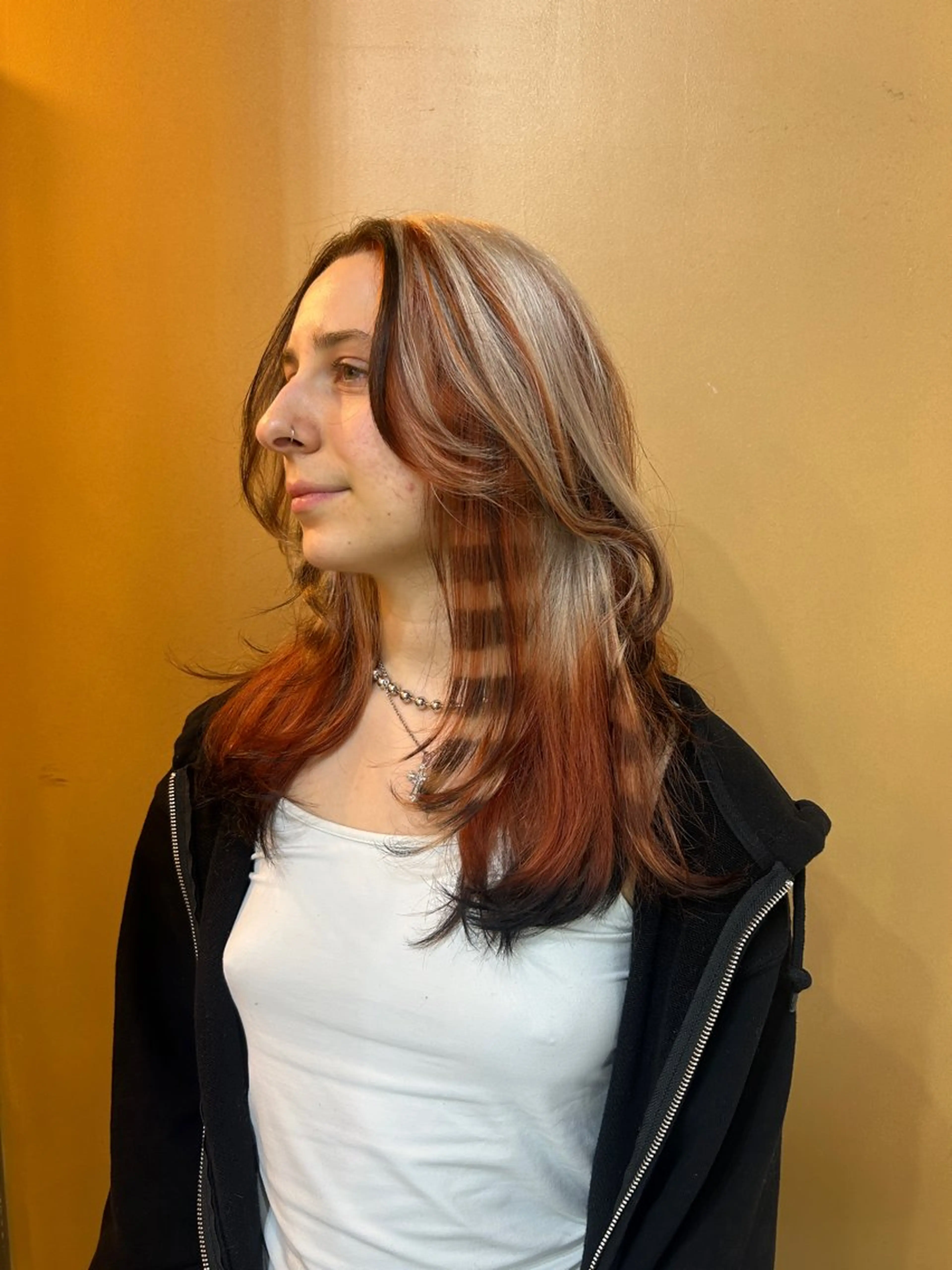 セミロング ヘアカラー assort tokyo所属・木下陽 ハイトーン/表参道のヘアスタイル