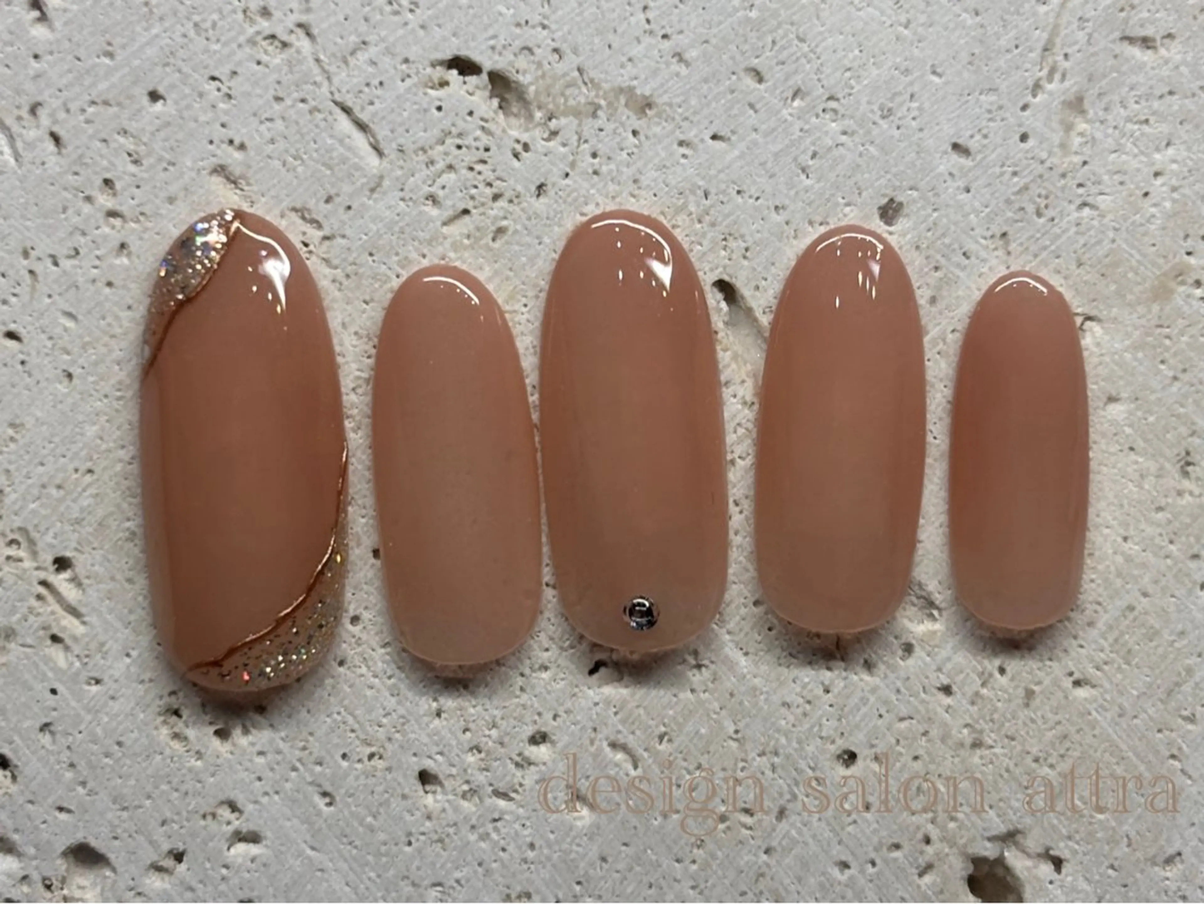 ネイル ハンドネイル . 未來のネイルデザイン