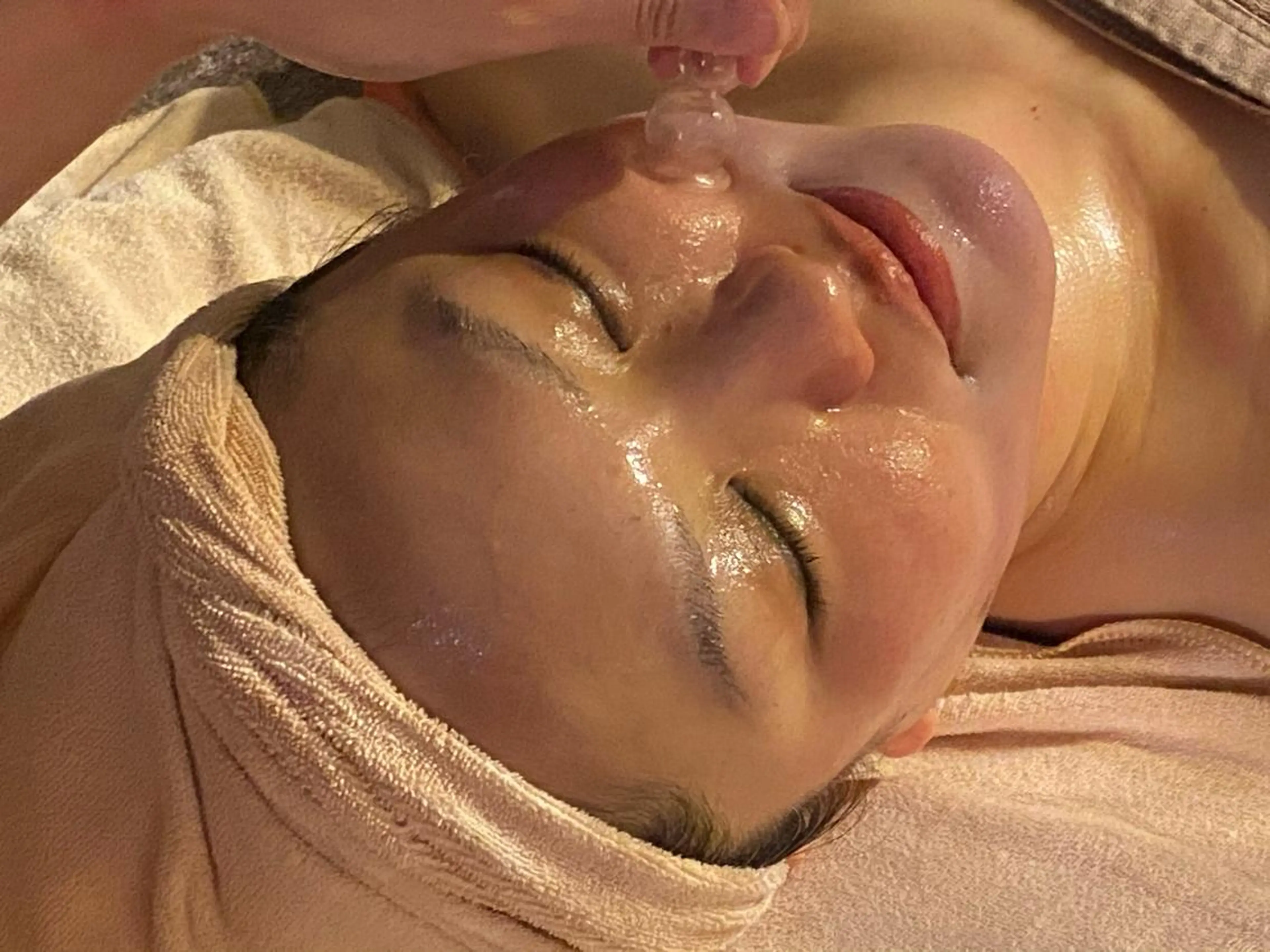 大人気❤️毛穴大掃除➕肩まわりの疲れ解消小顔フェイシャル【お茶カウンセリング込み90分】の写真