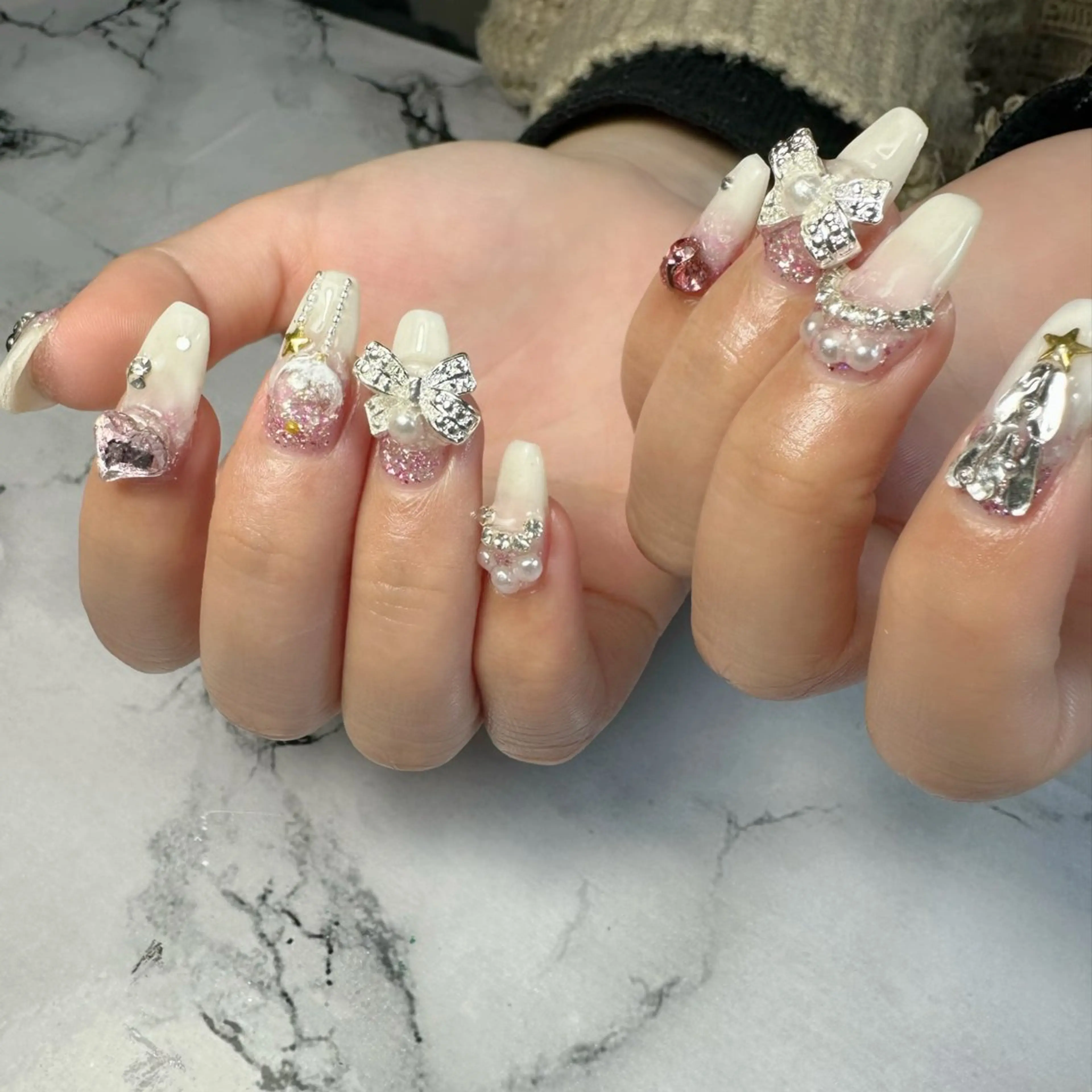 ネイル 新山 聖のネイルデザイン