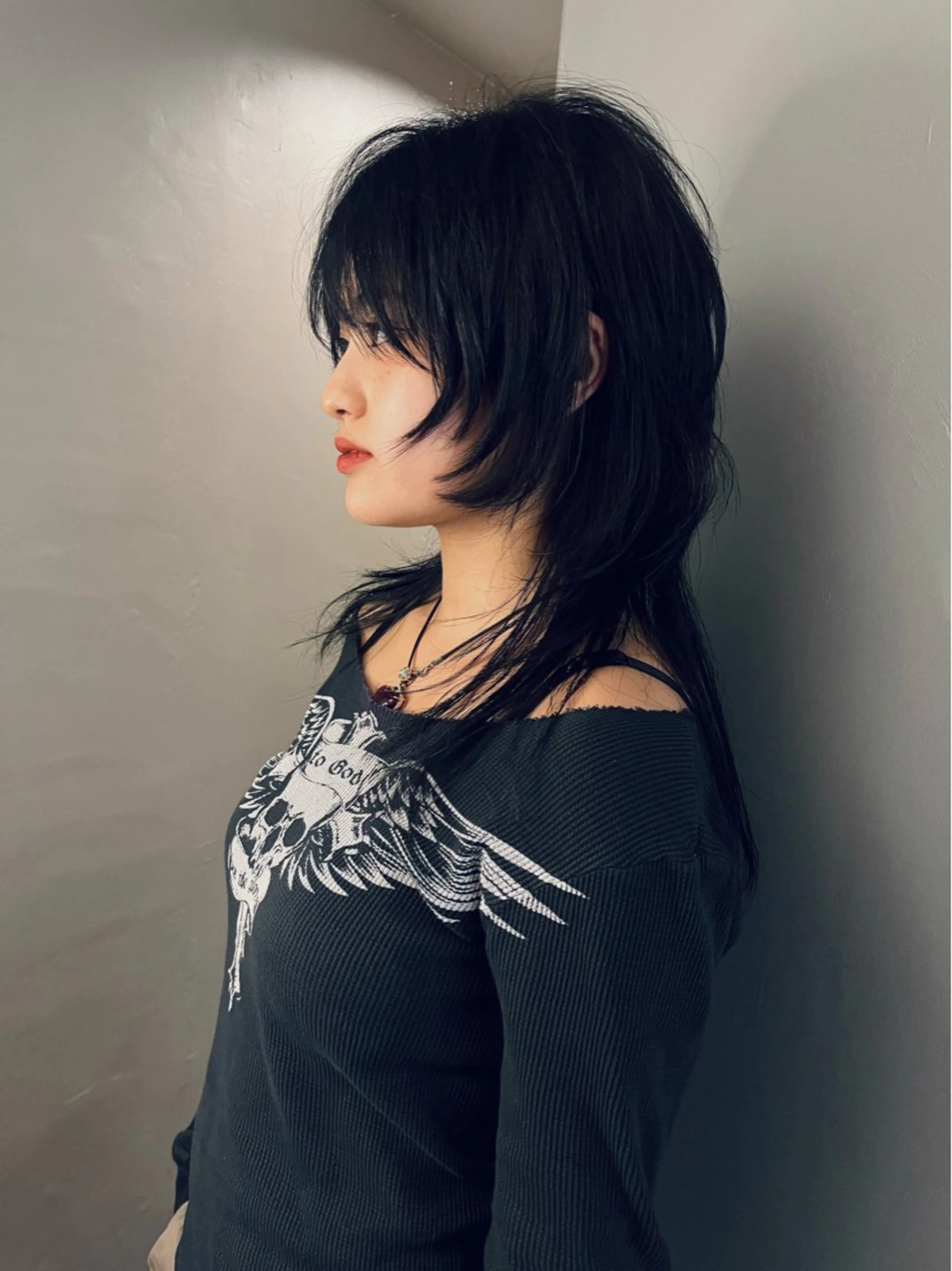 ミディアム カラー Haco＋所属・ウルフ/レイヤー Miinaのヘアスタイル