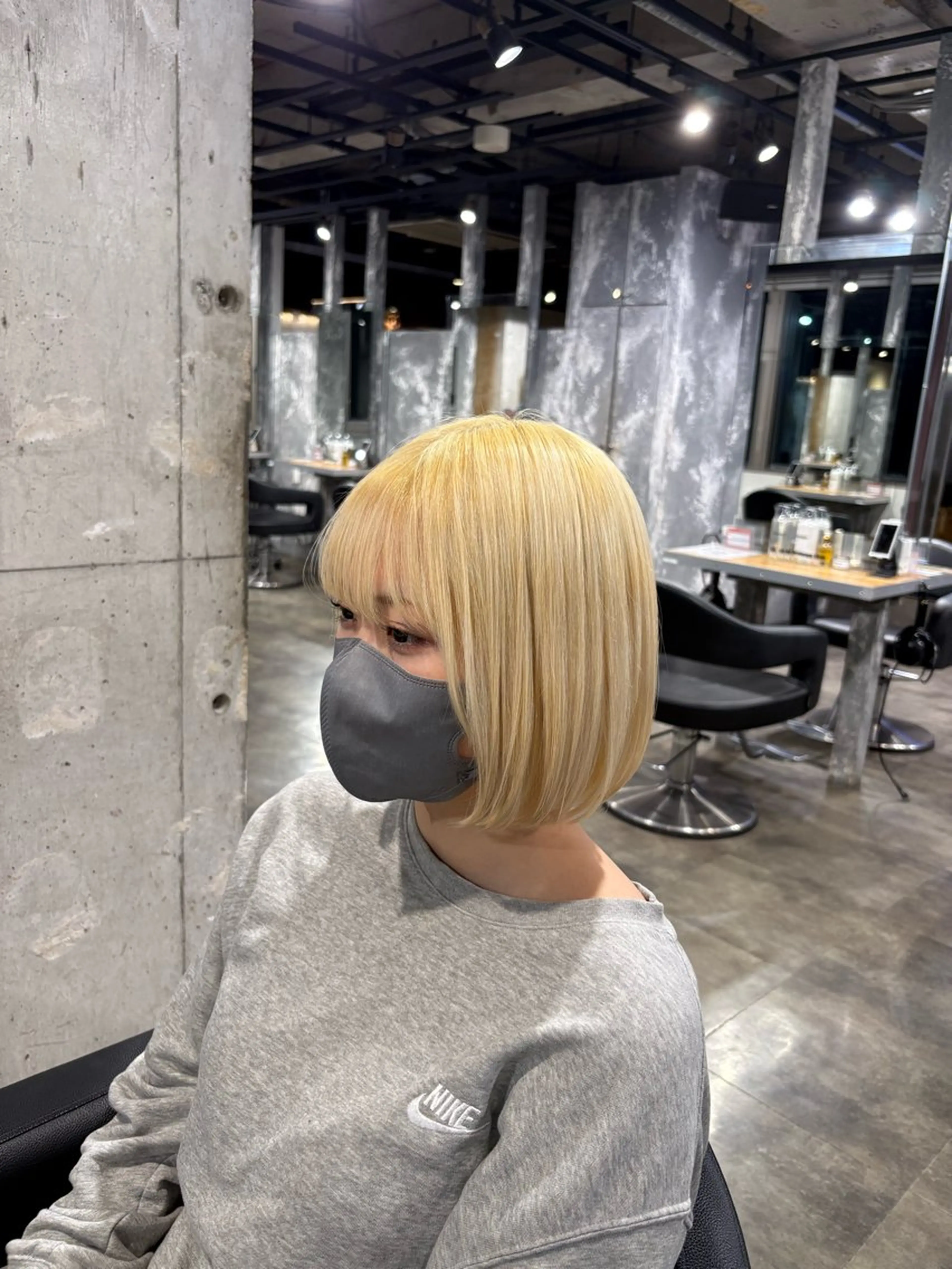 ショート カラー ヘアカラー ハイトーン 横浜💞ミオのヘアスタイル