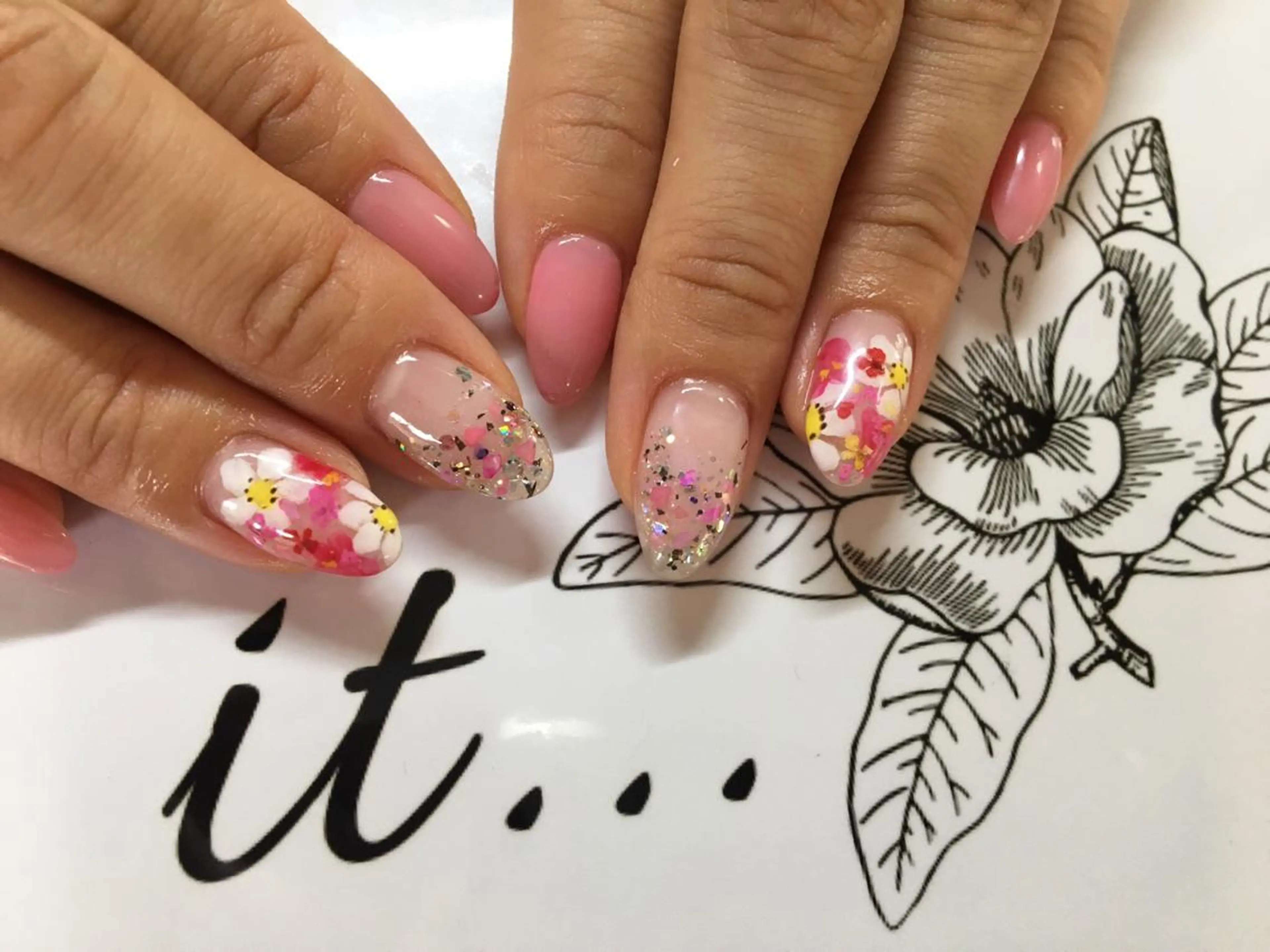 ネイル ハンドネイル nails' it...のネイルデザイン
