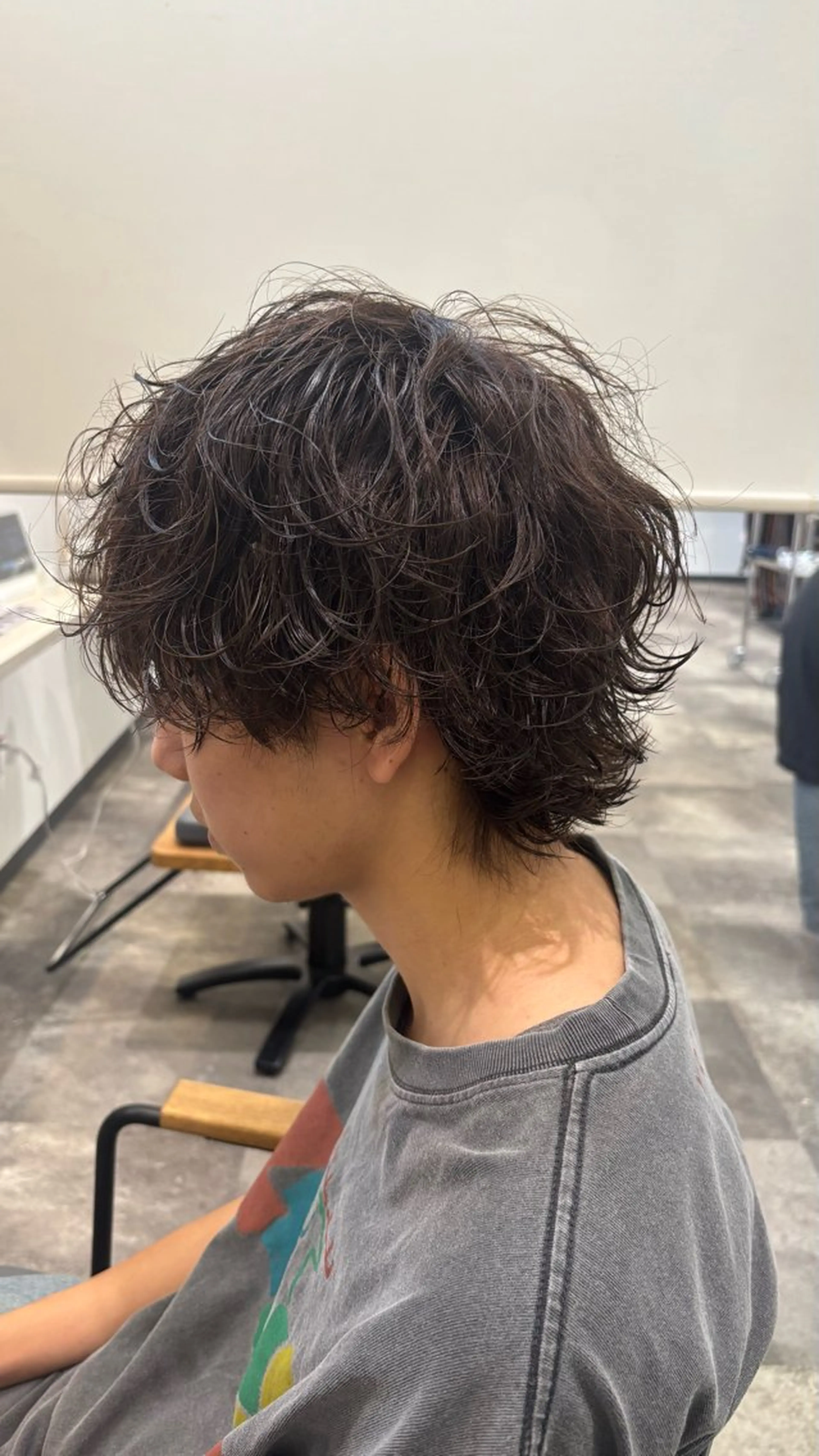 ミディアム パーマ カット パーマ 鼎一真ハイトーン/ パーマ/何でも屋さんのヘアスタイル