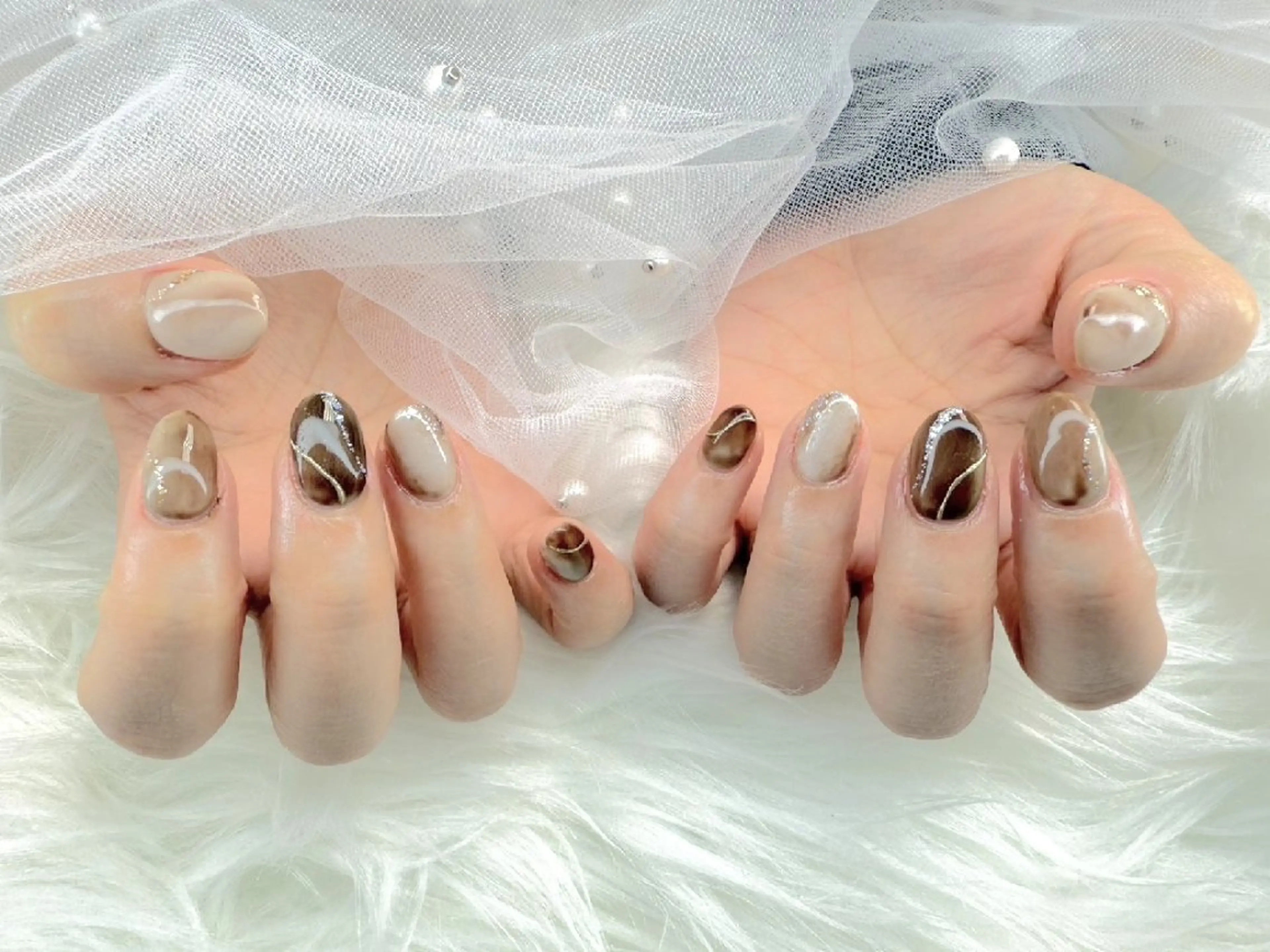 ネイル White  Se7enのネイルデザイン