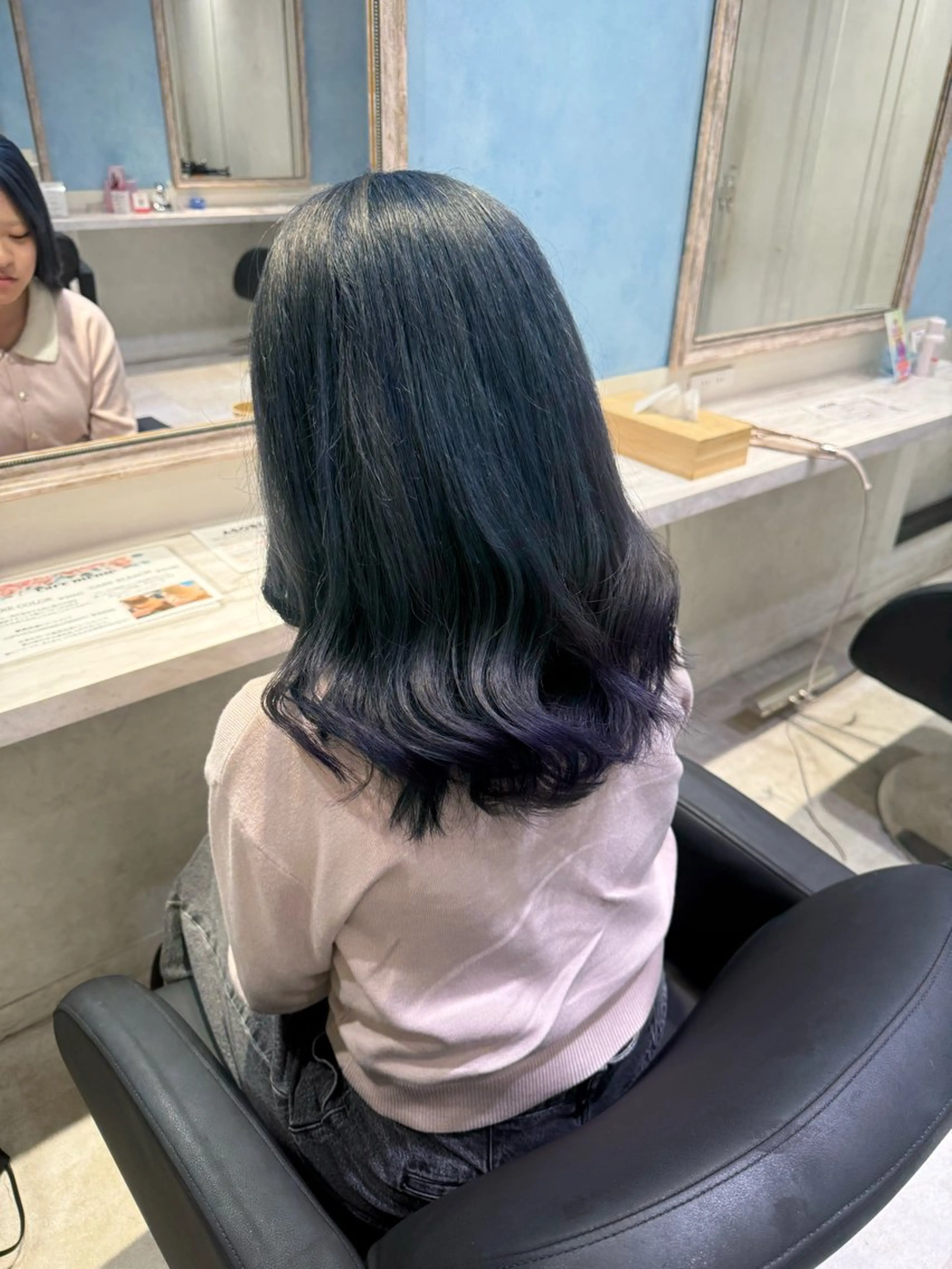セミロング カラー アッシュ ベージュカラー ブリーチ ブルーカラー 透明感カラー ヘアカラー ハイトーン/ブリーチ 💙みずき💙のヘアスタイル