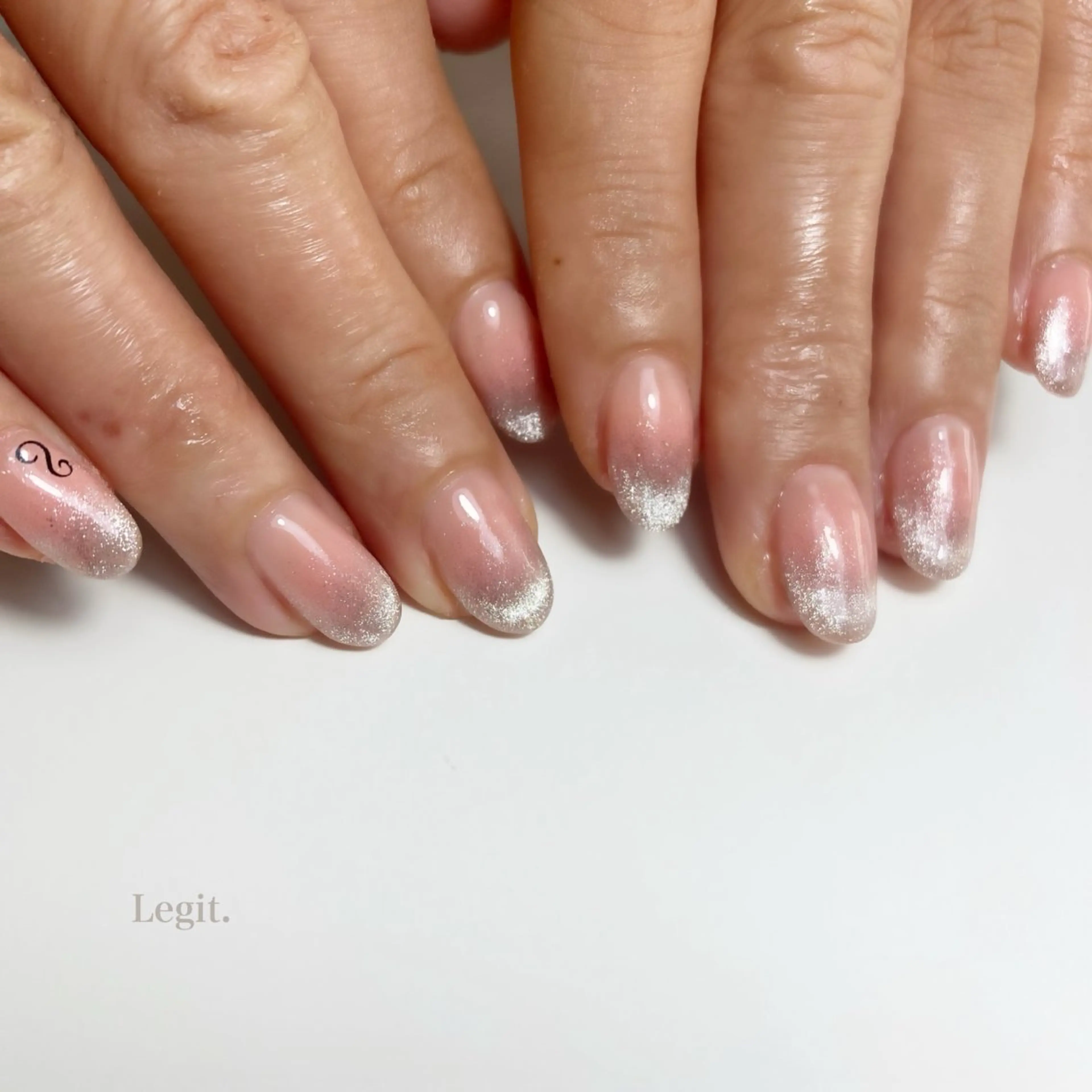 ネイル Legit nail salonのネイルデザイン