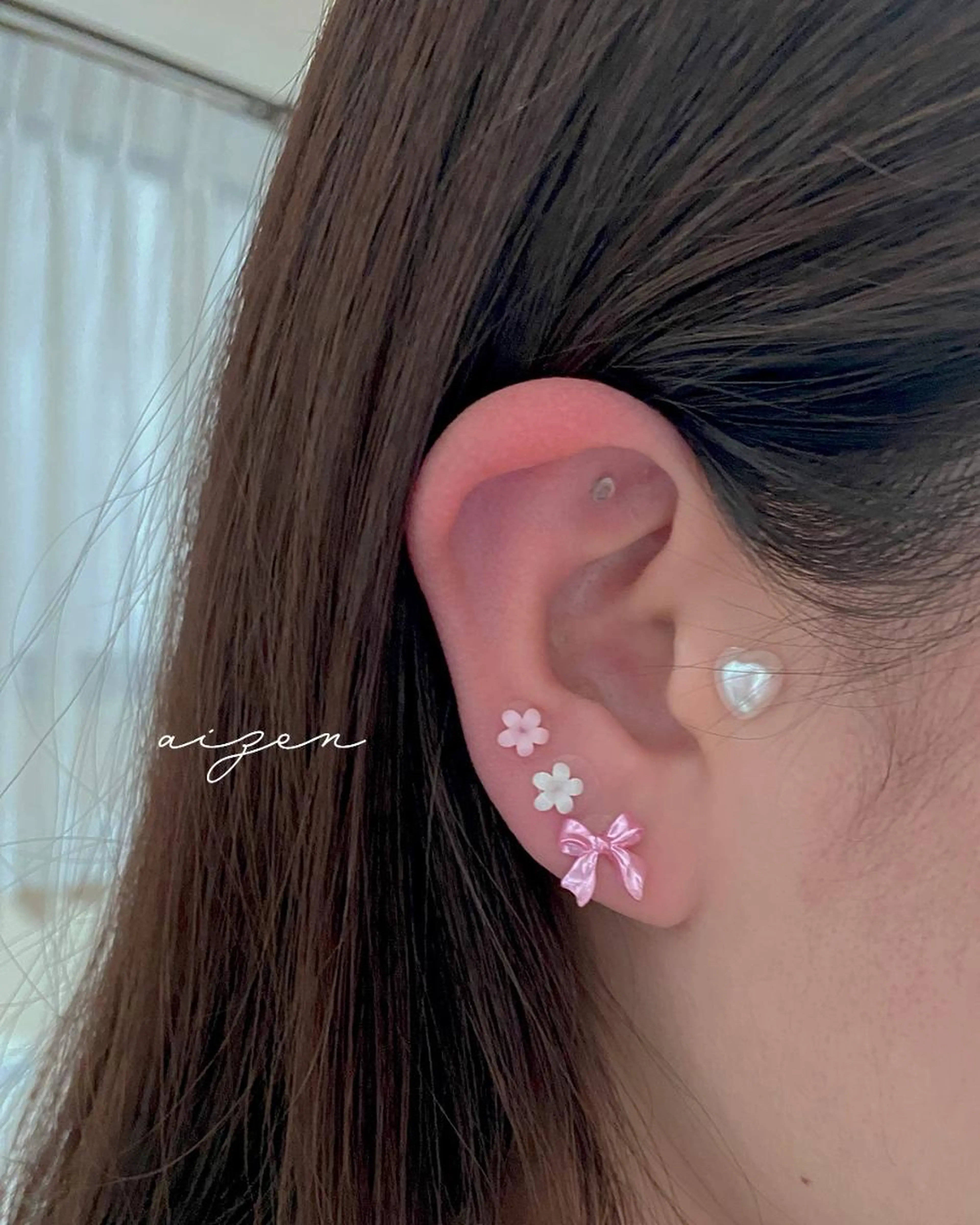 【ご新規さま限定価格】６パーツ（両耳）耳つぼジュエリーの写真