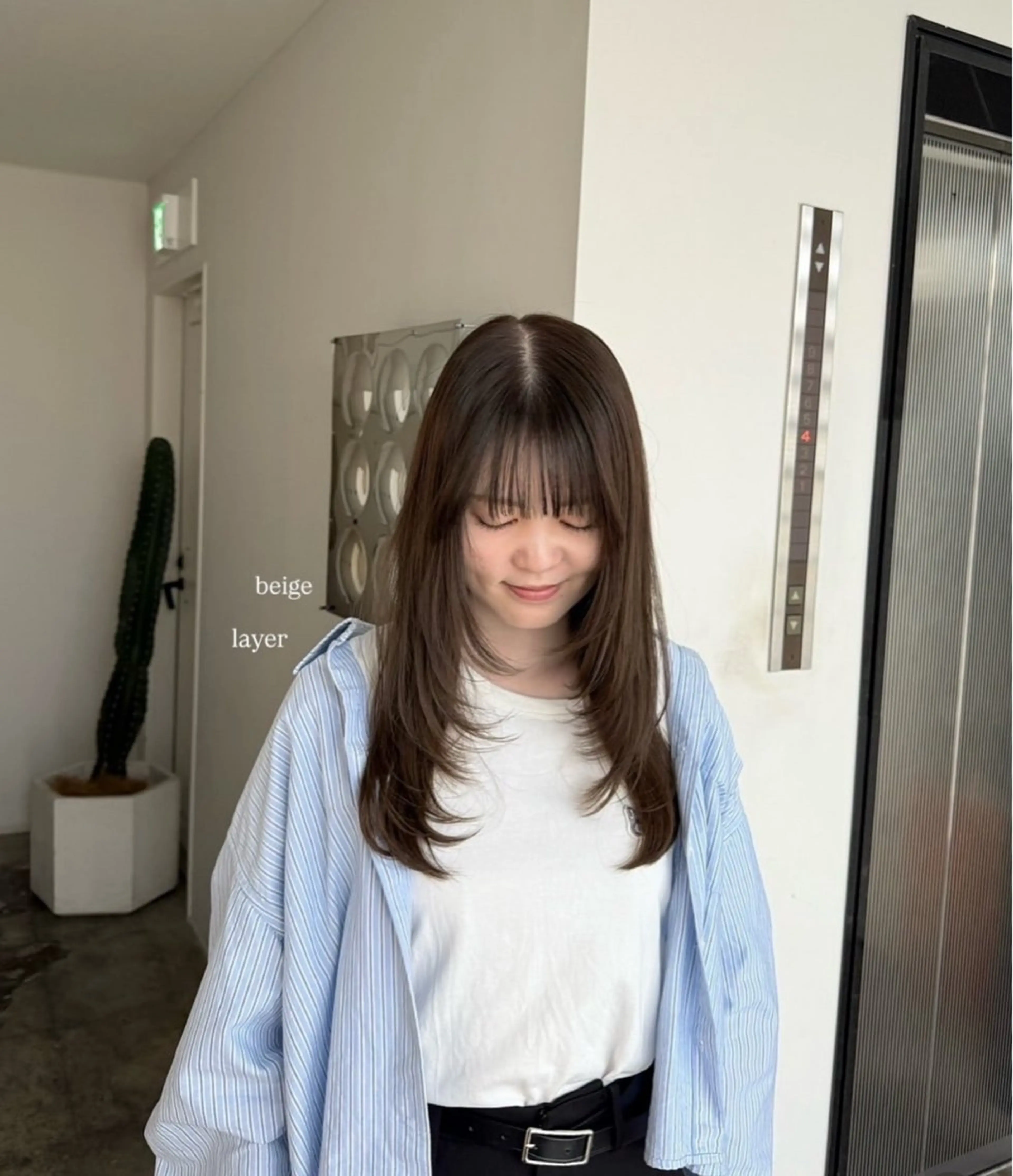 ロング カラー ベージュカラー ブリーチ ブリーチなしカラー 顔まわりレイヤー 顔周りカット 髪質改善/似合わせ カラー/レイヤーのヘアスタイル