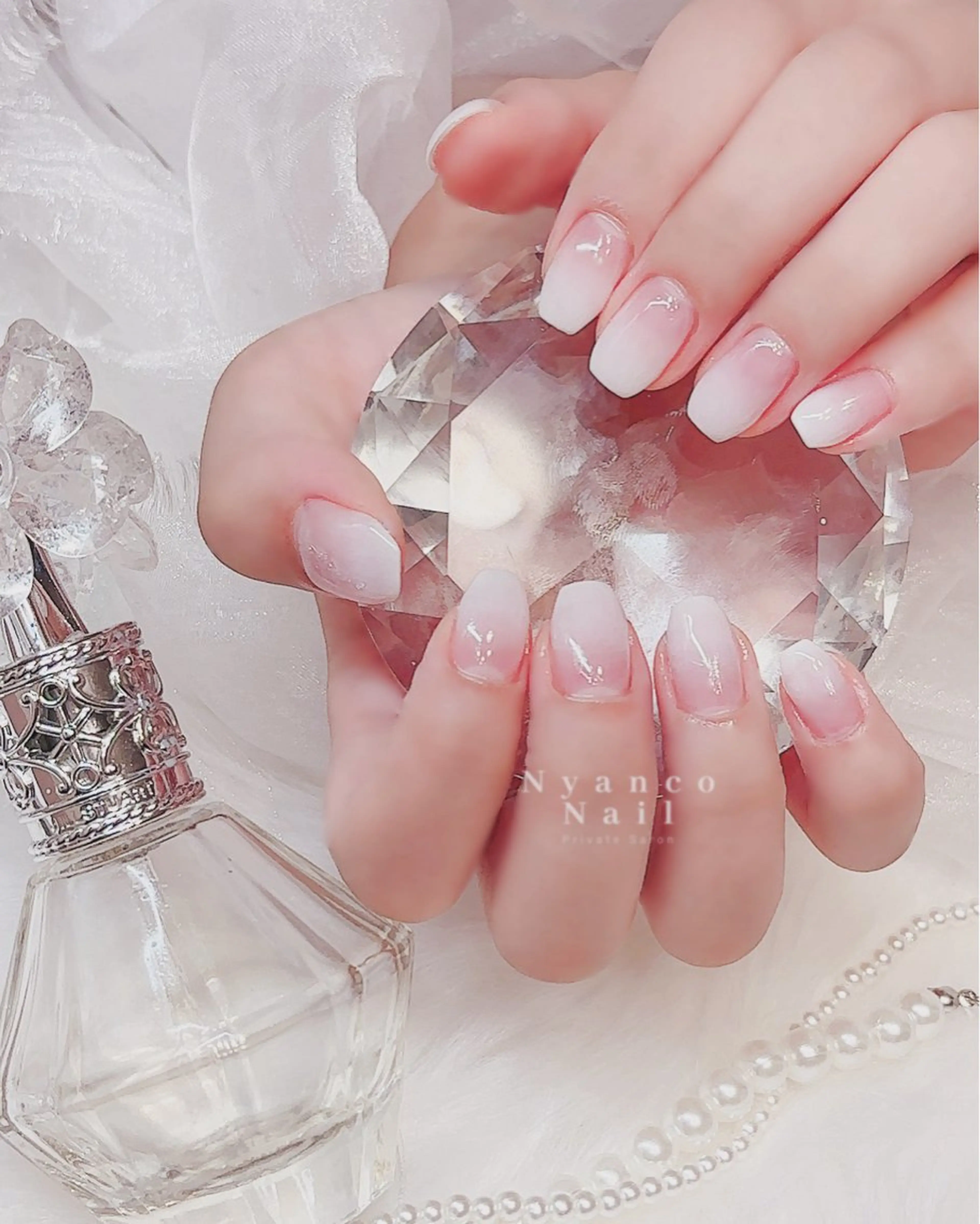 ネイル ジェルネイル グラデーション 氷ネイル・うるうるネイル キラキラネイル 夏ネイル Nyanco Nailのネイルデザイン