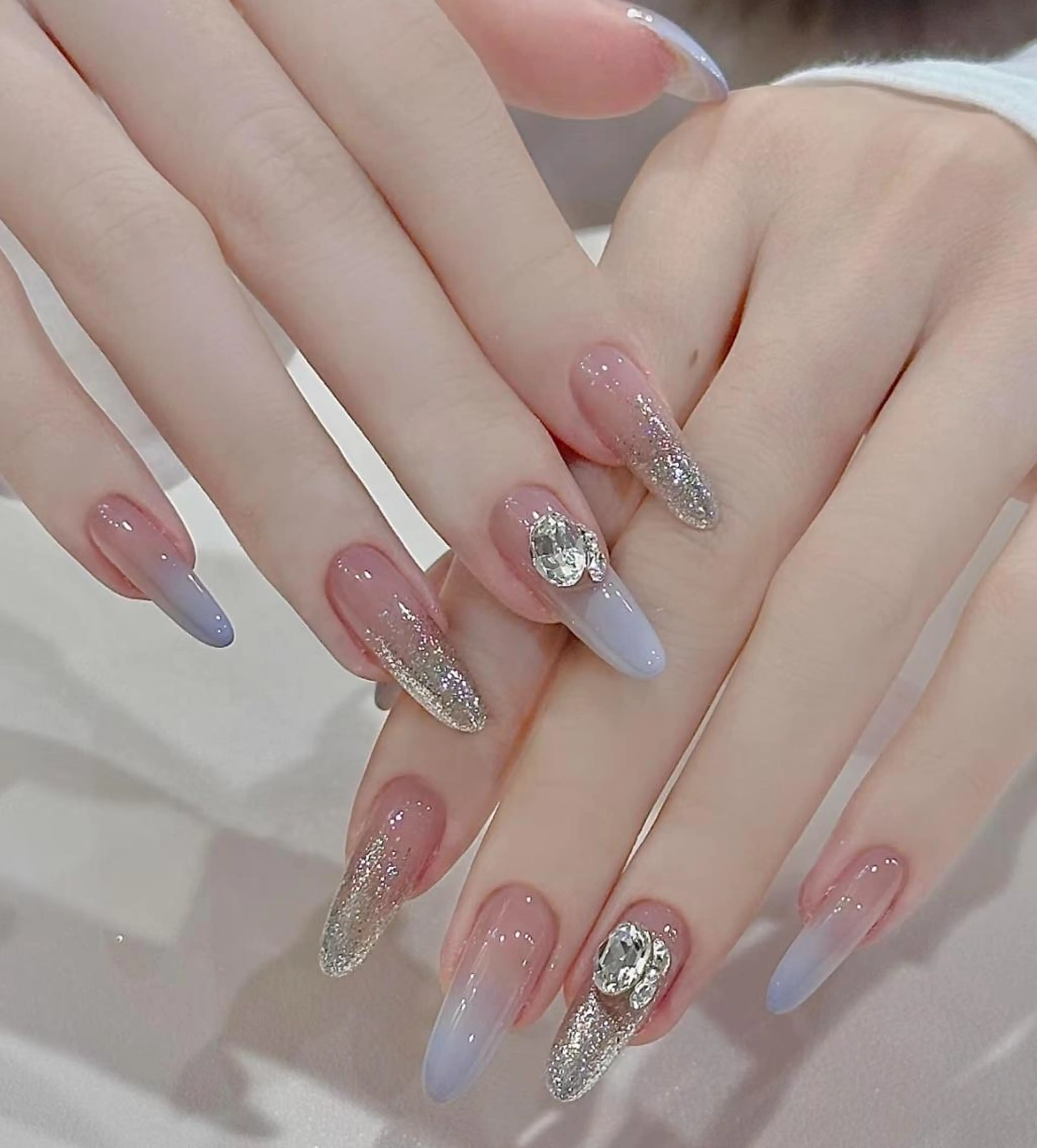 ネイル RAFFINE haru🦋🩵のネイルデザイン