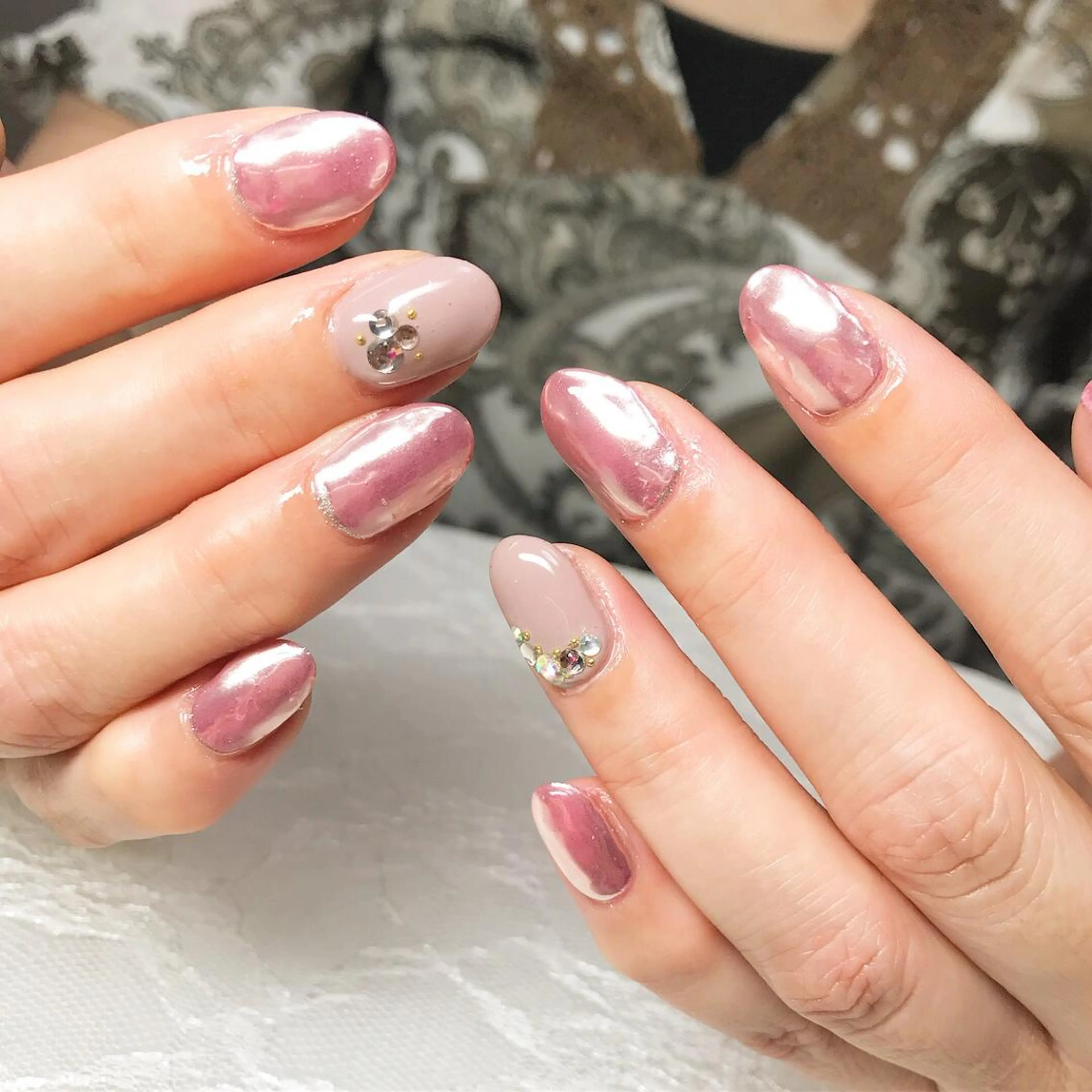 ネイル ミラーネイル ハンドネイル COCO+所属・COCO +のエステ・リラクイメージ