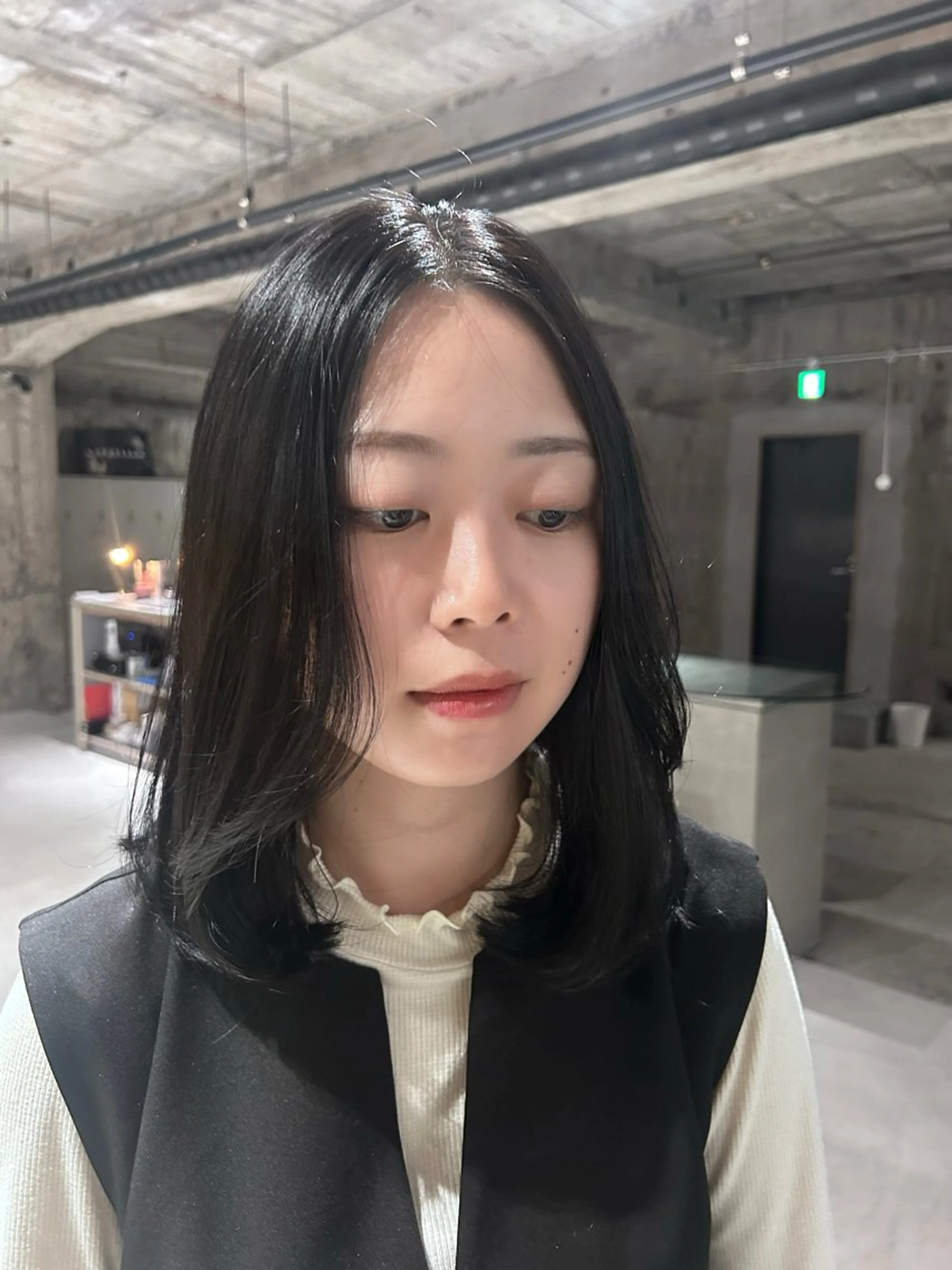 ミディアム カット 玉置 七海のヘアスタイル