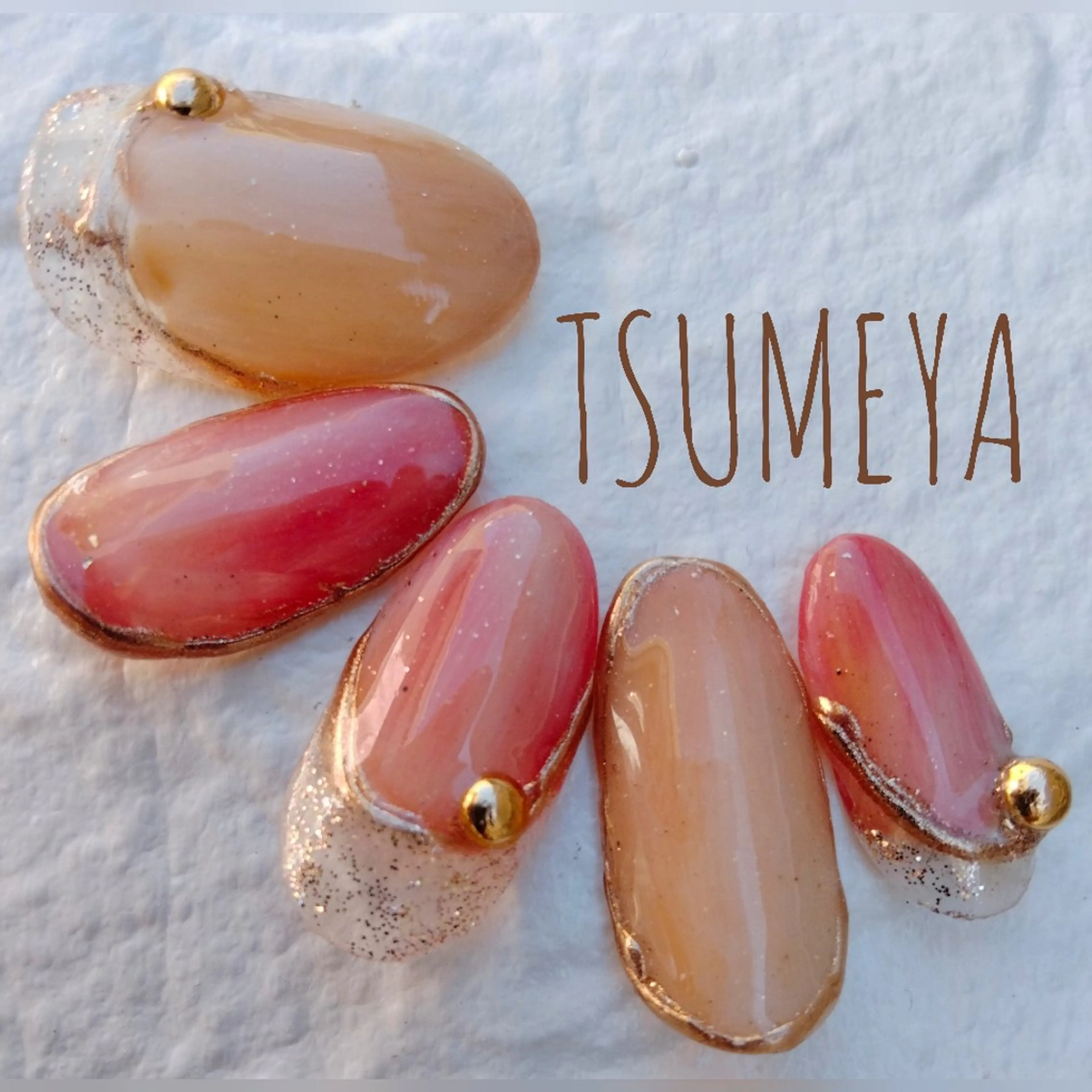 ネイル ゴールド グラデーション 冬ネイル ハンドネイル _TSUMEYA _のネイルデザイン