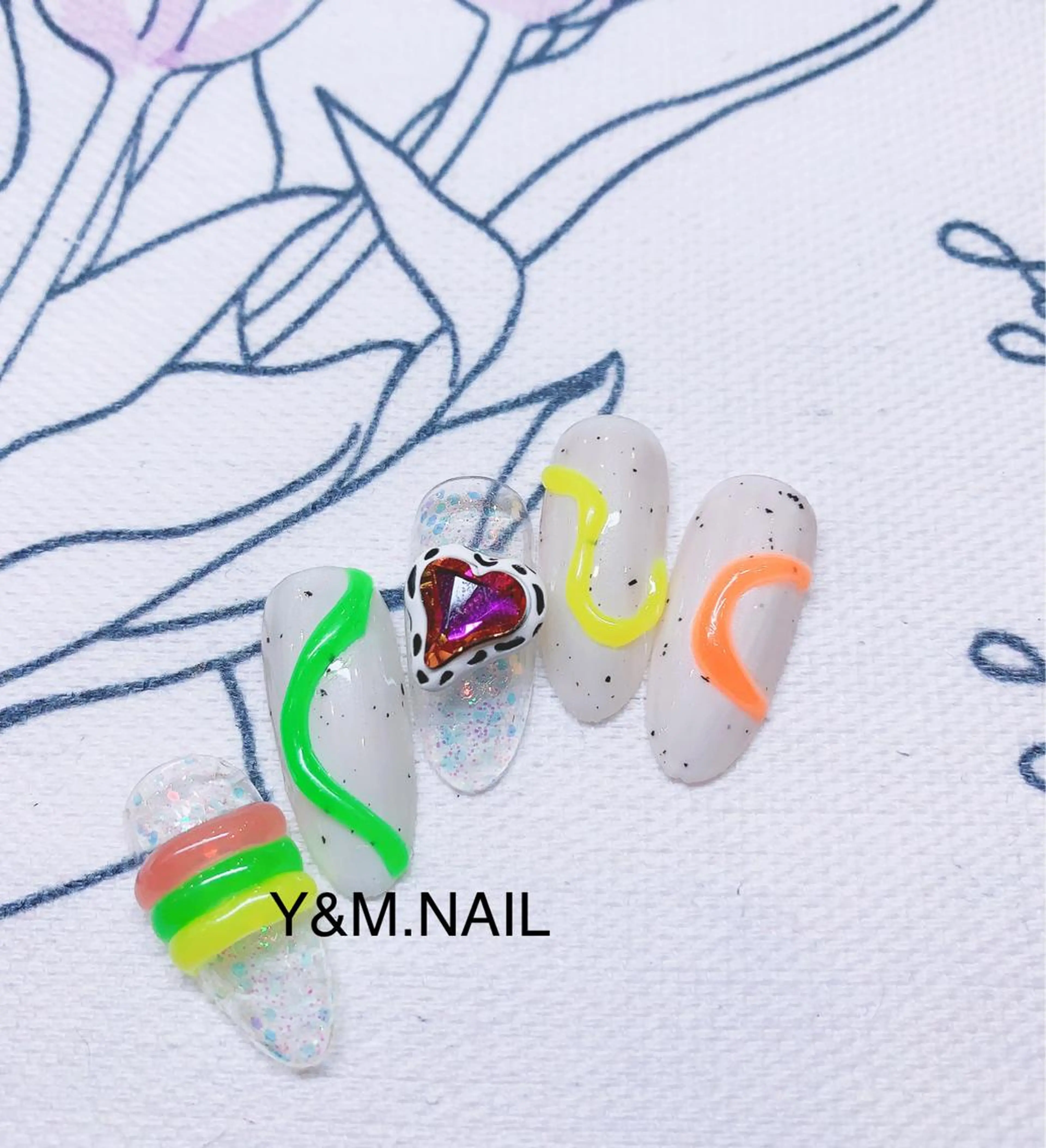 カラー ネイル 氷ネイル・うるうるネイル 韓国ネイル Ui_Amor (パラジェル)のネイルデザイン