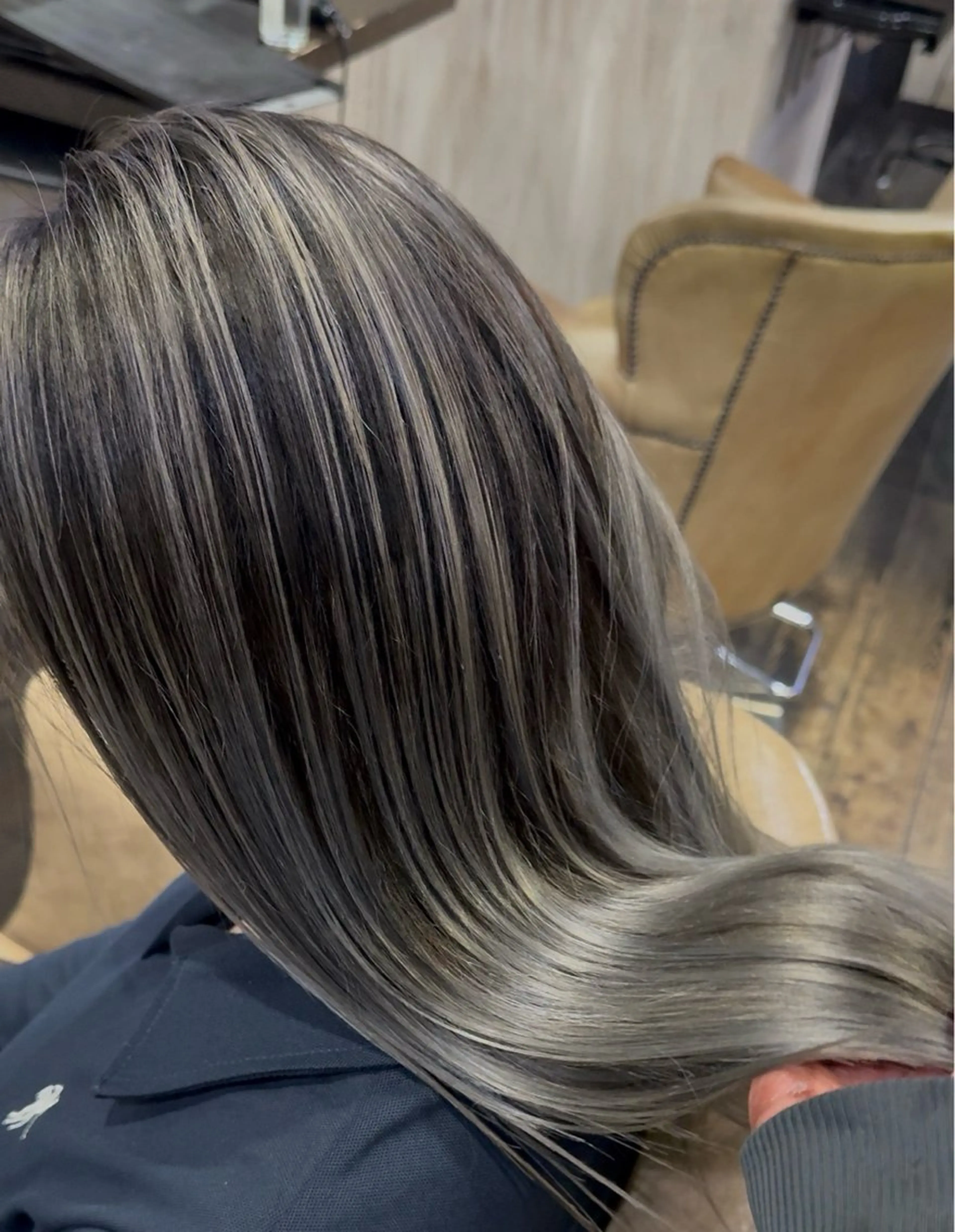 セミロング カラー バレイヤージュ レイヤーカット カット ヘアカラー メンズカット/パーマ 艶カラーTAIGA︎のヘアスタイル