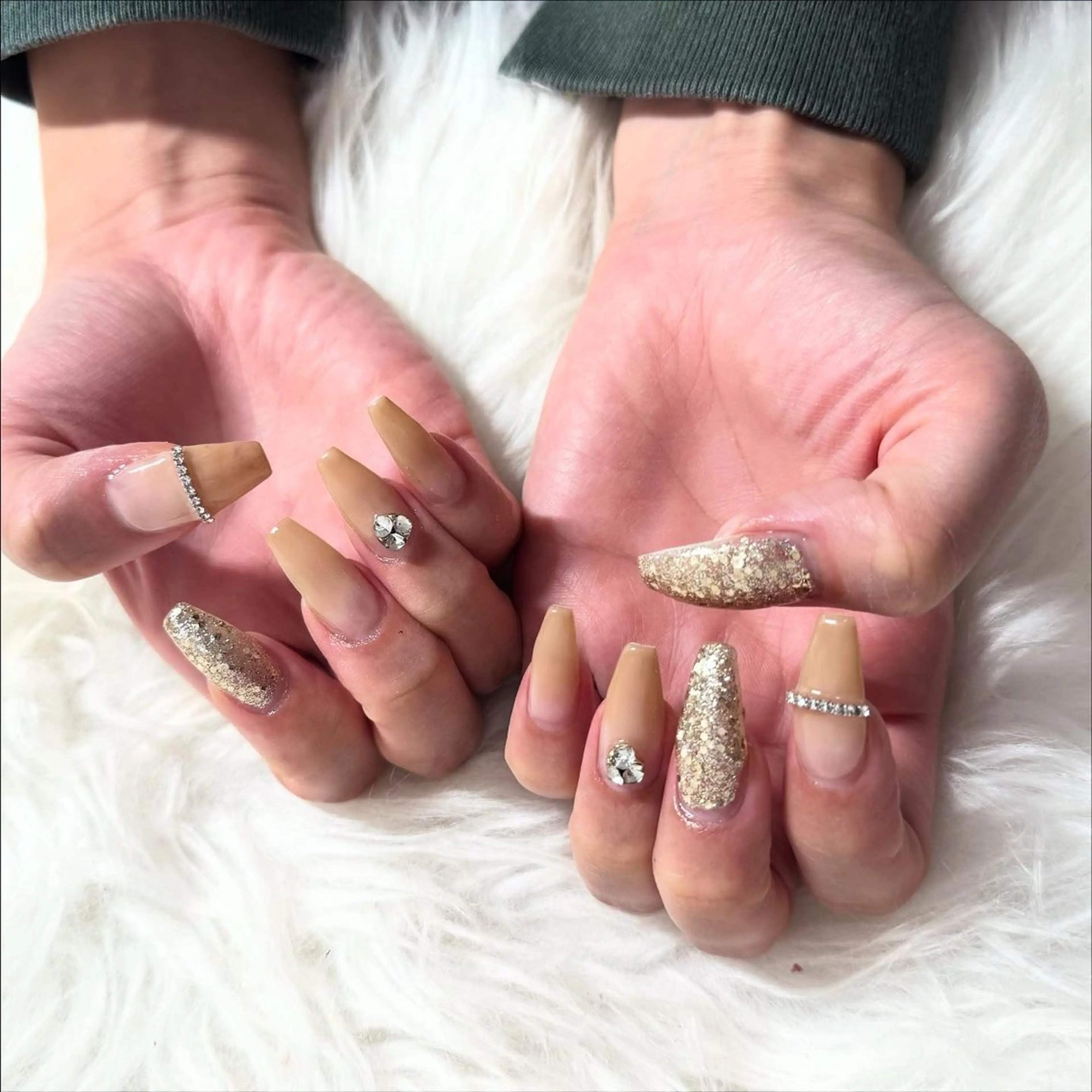 ミディアム ハンドネイル mao .のネイルデザイン