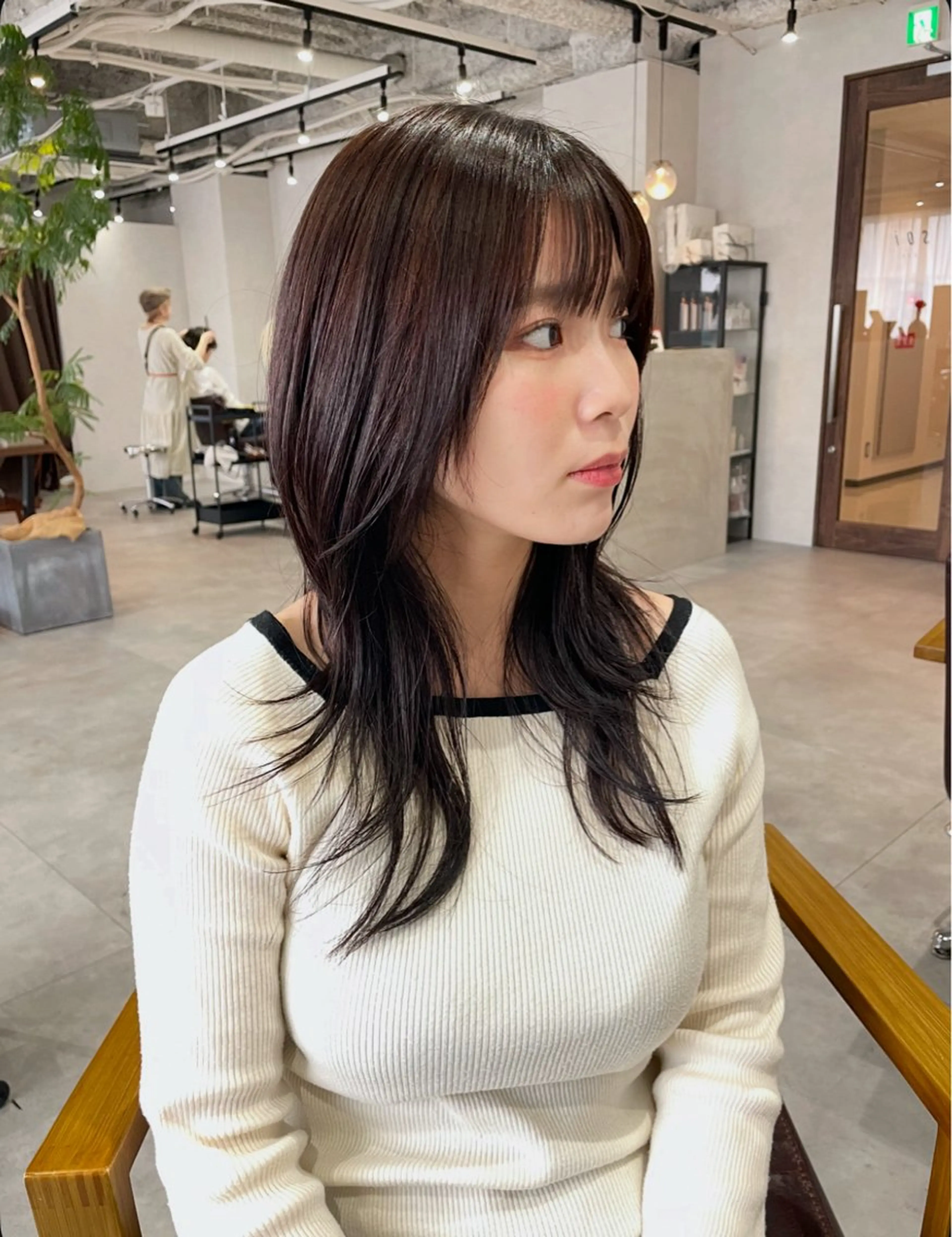 セミロング カット 元平 未祐のヘアスタイル