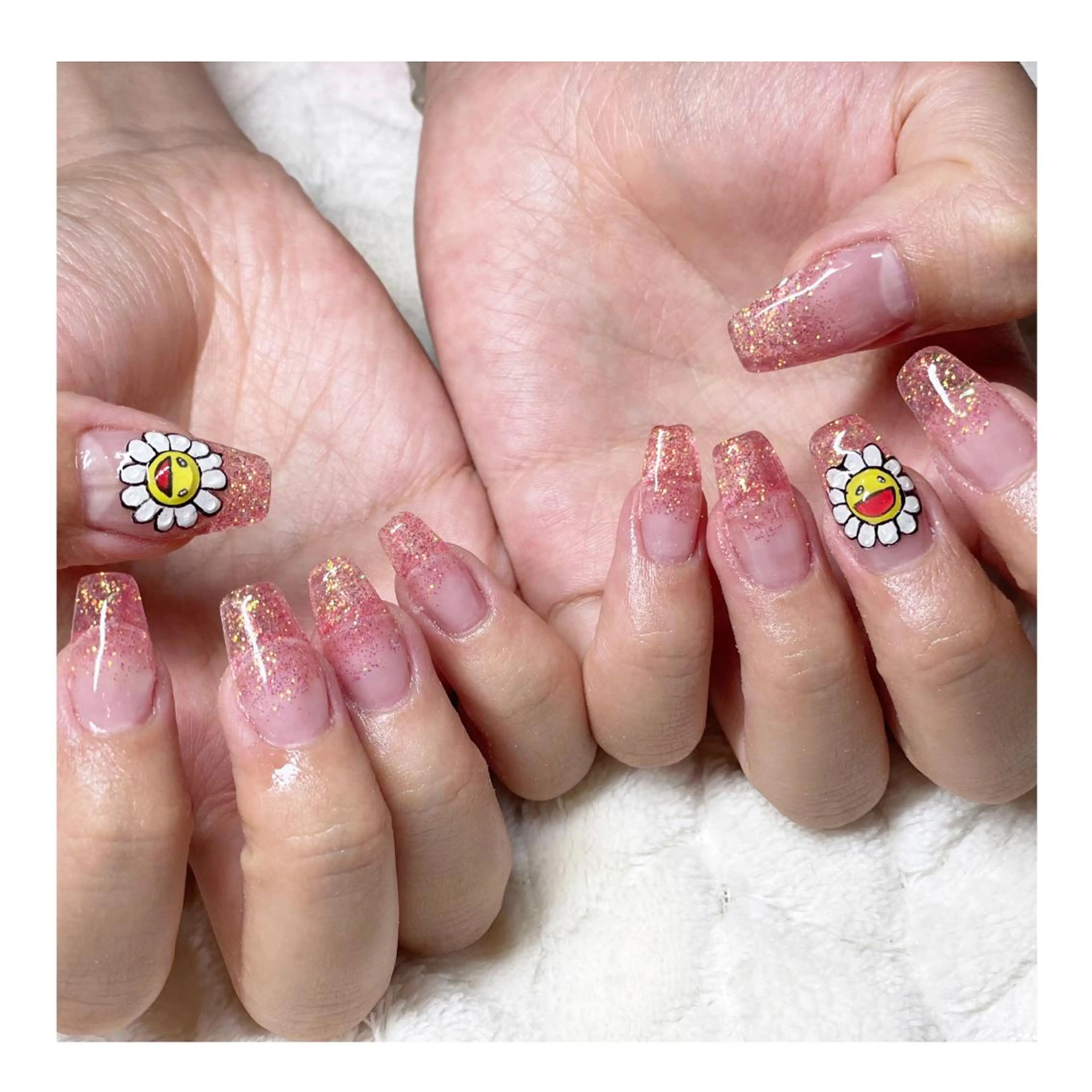 ネイル アートネイル 長さ出し ジェルネイル グラデーション ぷっくりネイル ハンドネイル LaLa Peach 福岡のマツエク・マツパデザイン