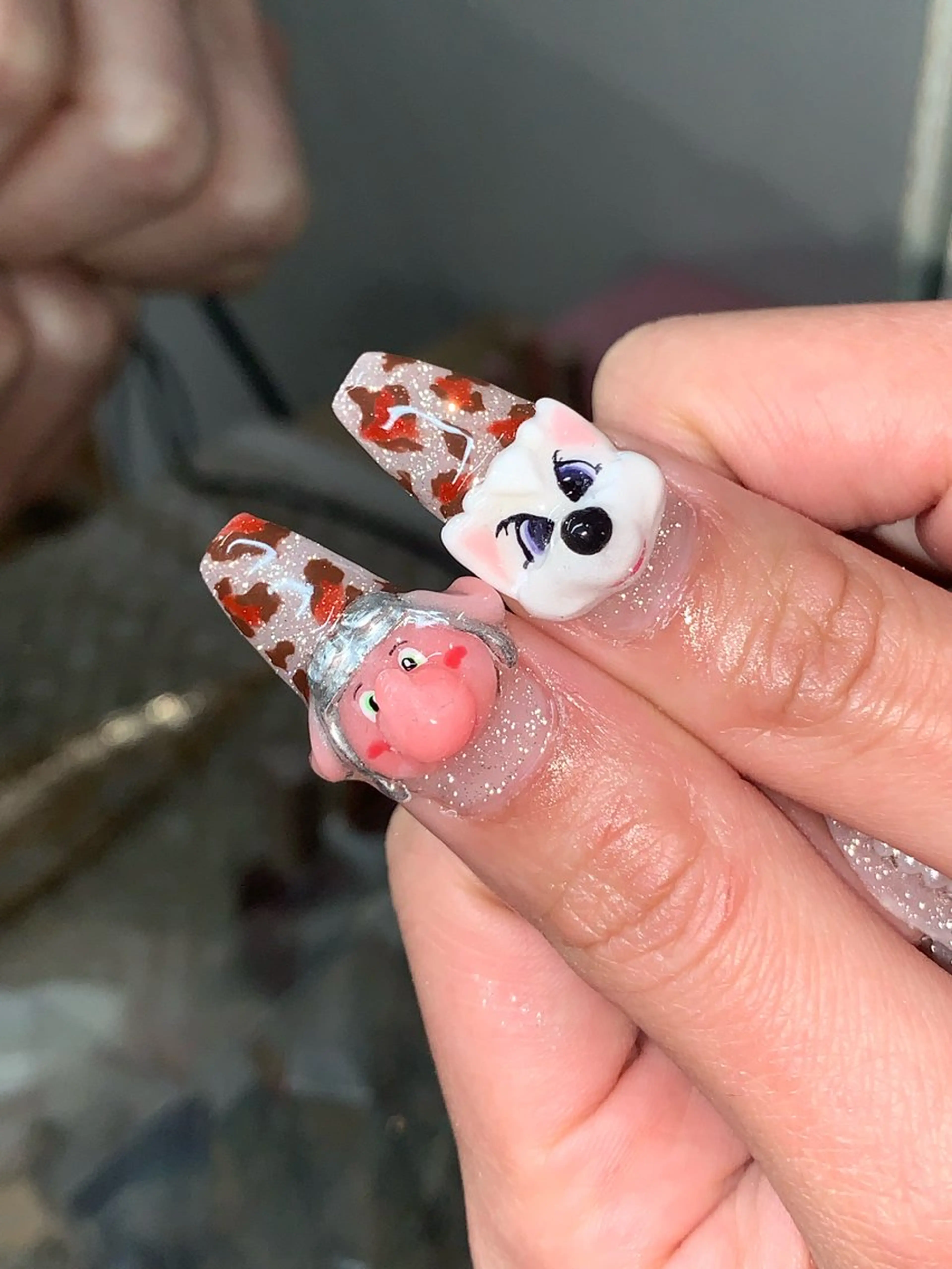 ネイル ハンドネイル NES NAIL所属・さゆり￤推しキャラ ￤ロングネイル🩷のネイルデザイン